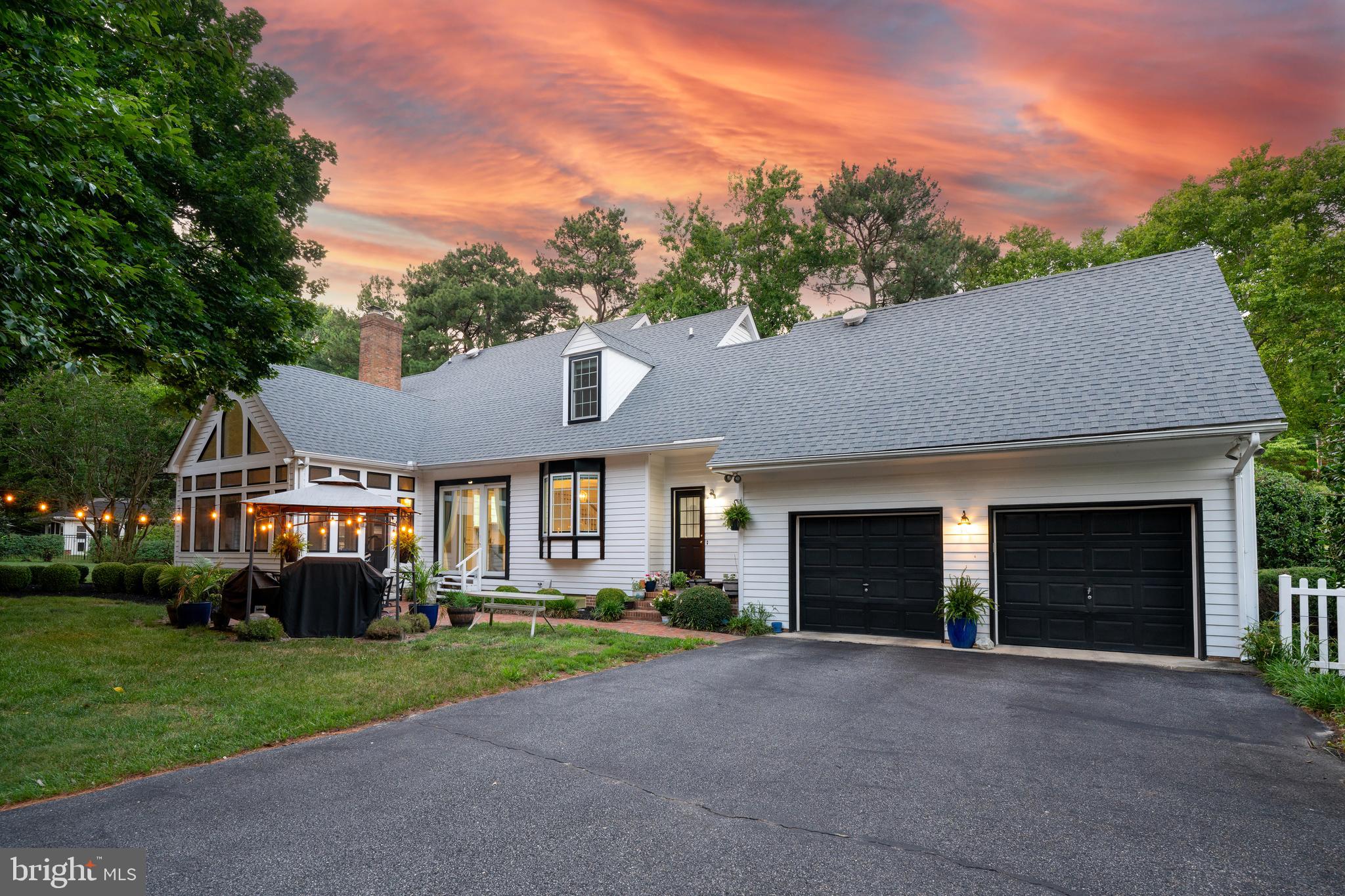 LAKELAWN ESTATES - Residential