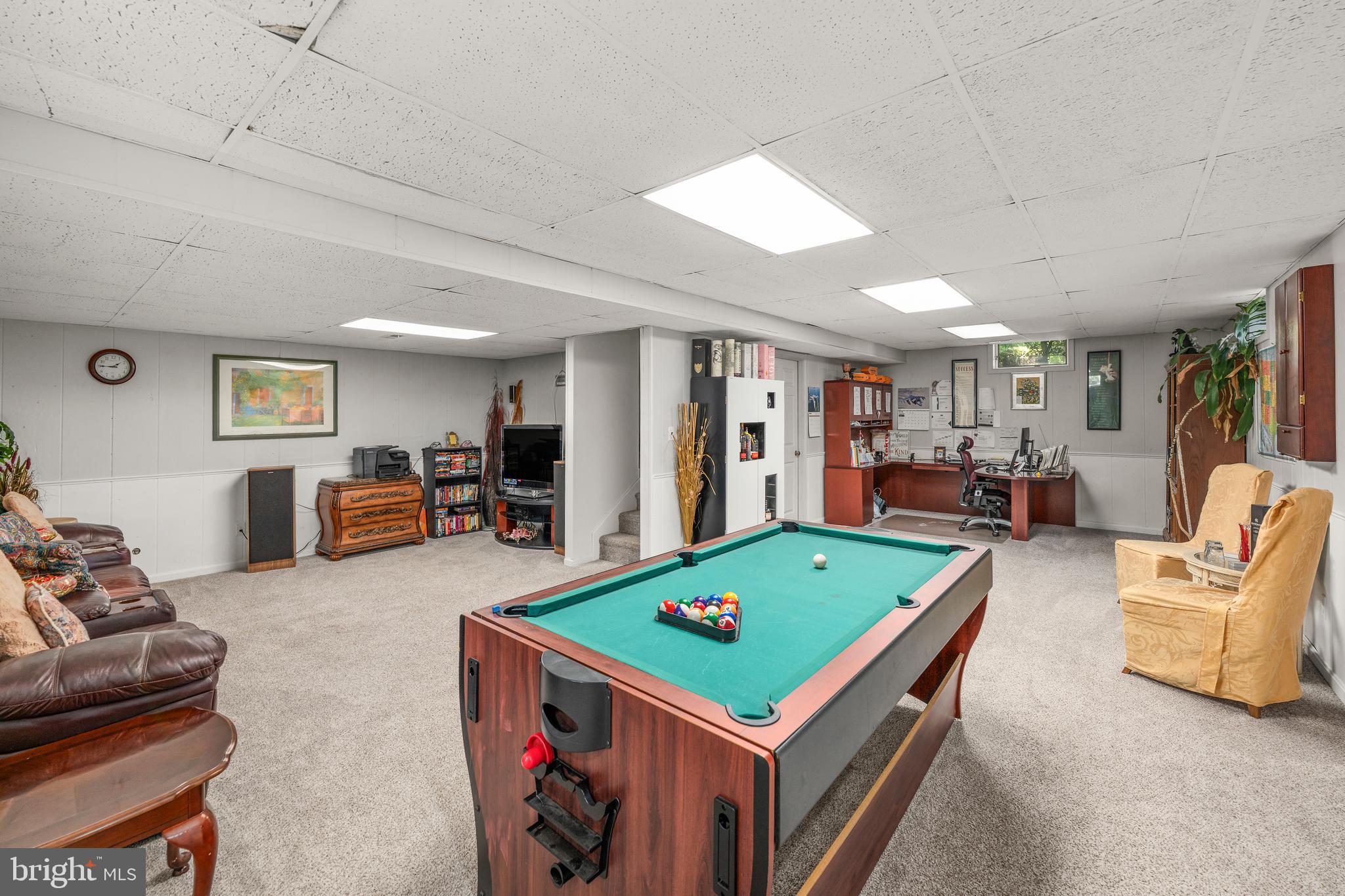 LAKELAWN ESTATES - Residential