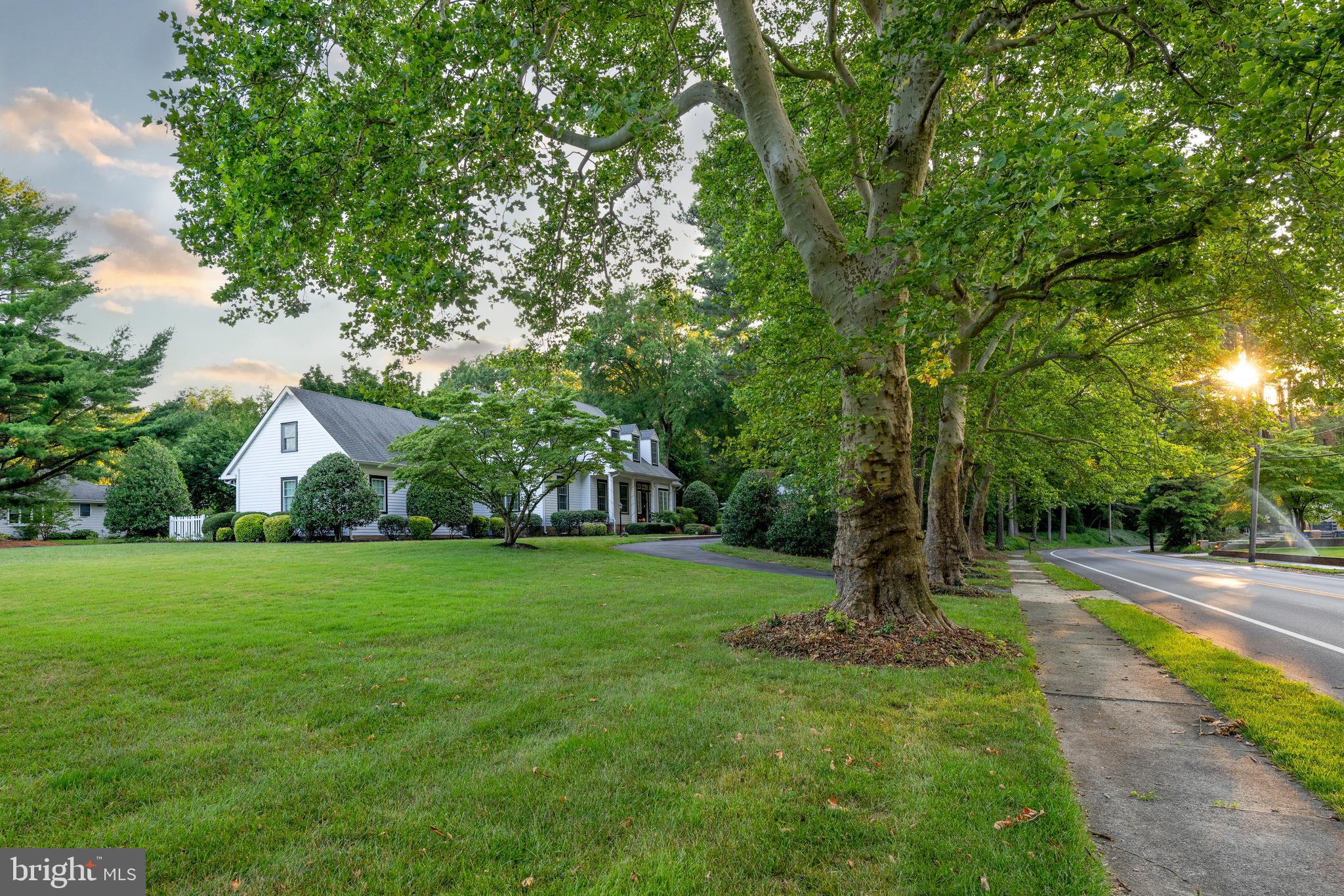 LAKELAWN ESTATES - Residential