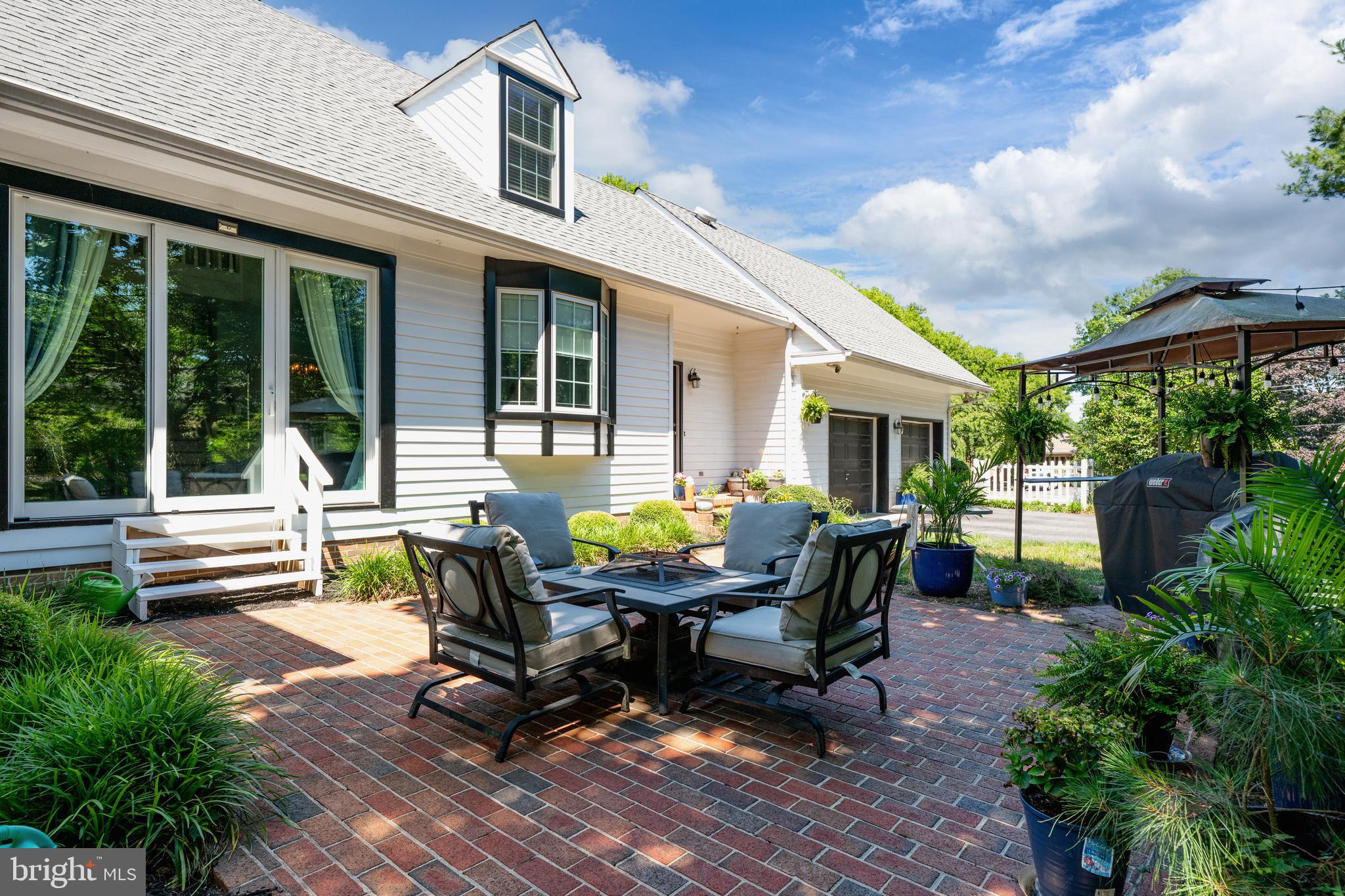 LAKELAWN ESTATES - Residential