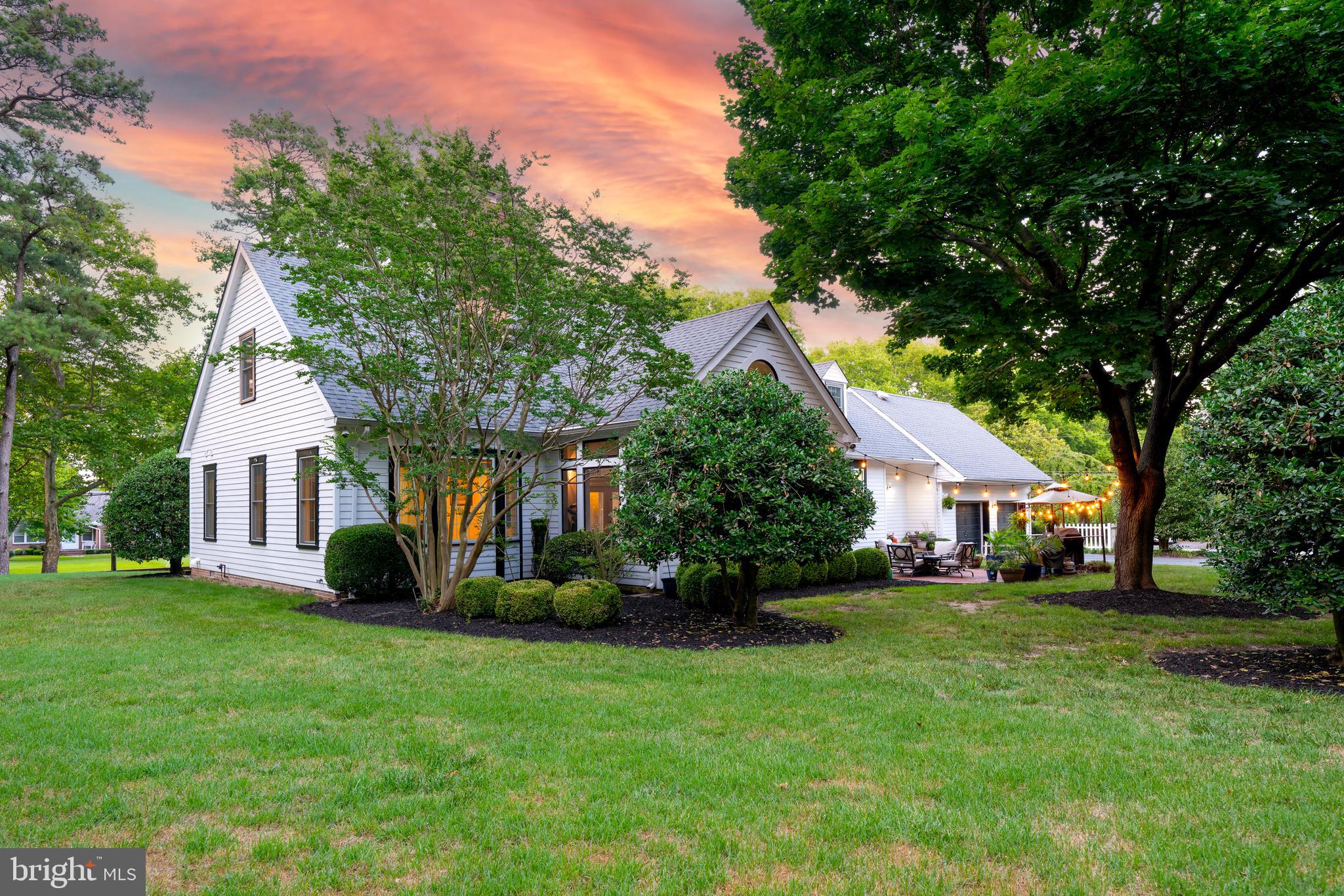 LAKELAWN ESTATES - Residential