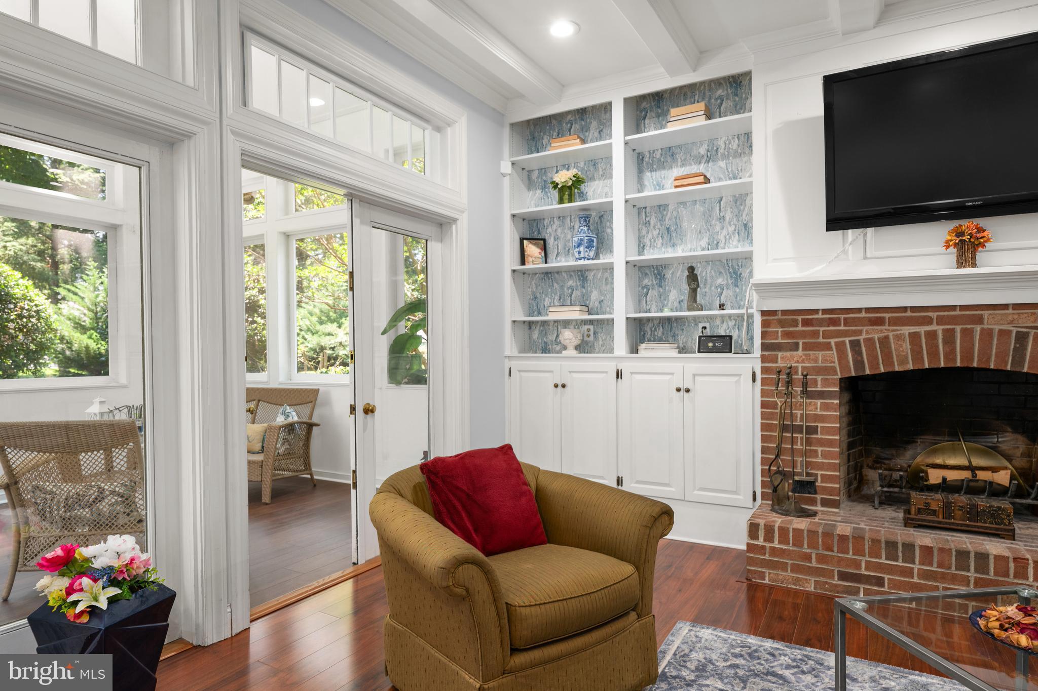 LAKELAWN ESTATES - Residential