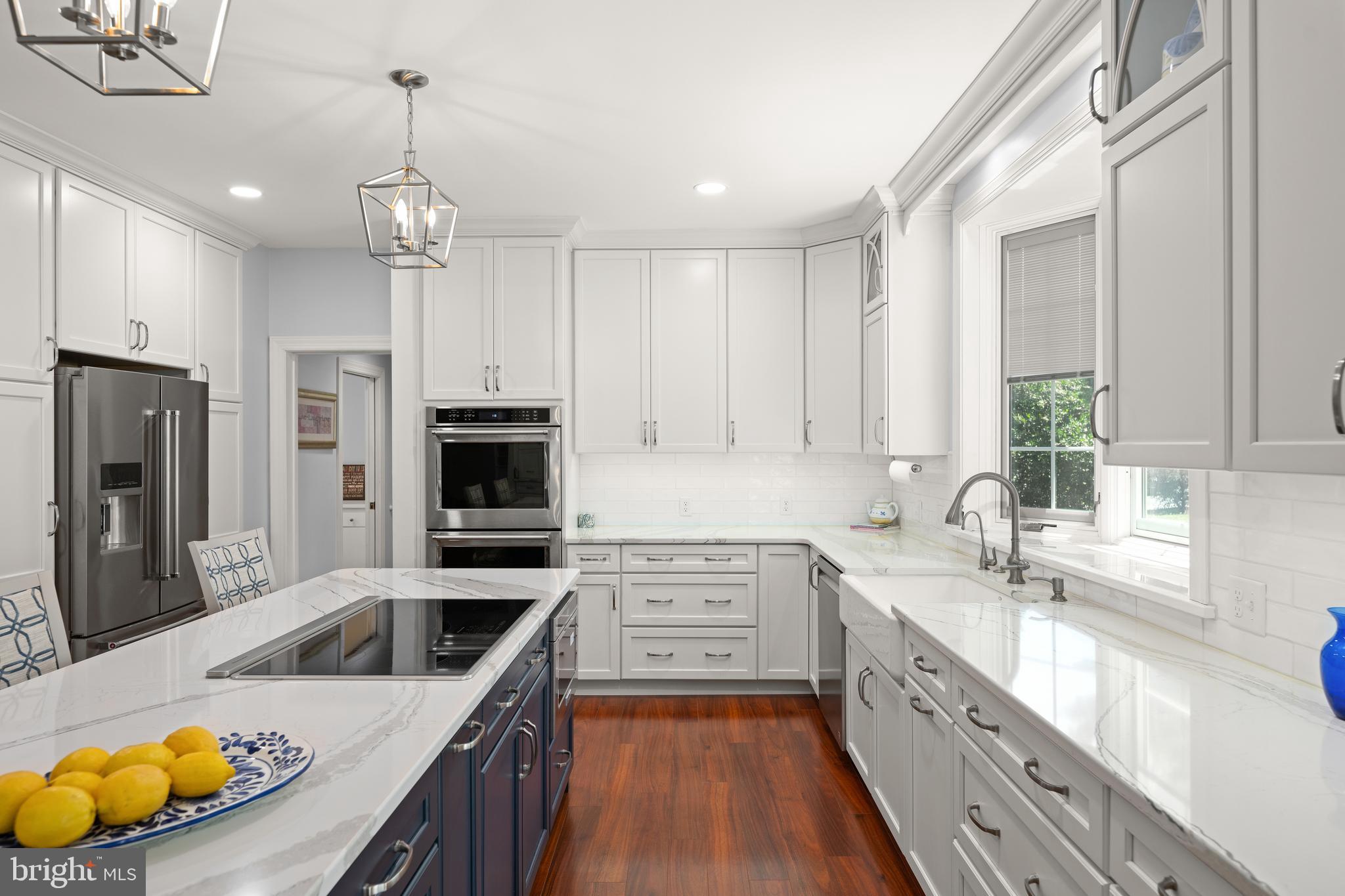 LAKELAWN ESTATES - Residential