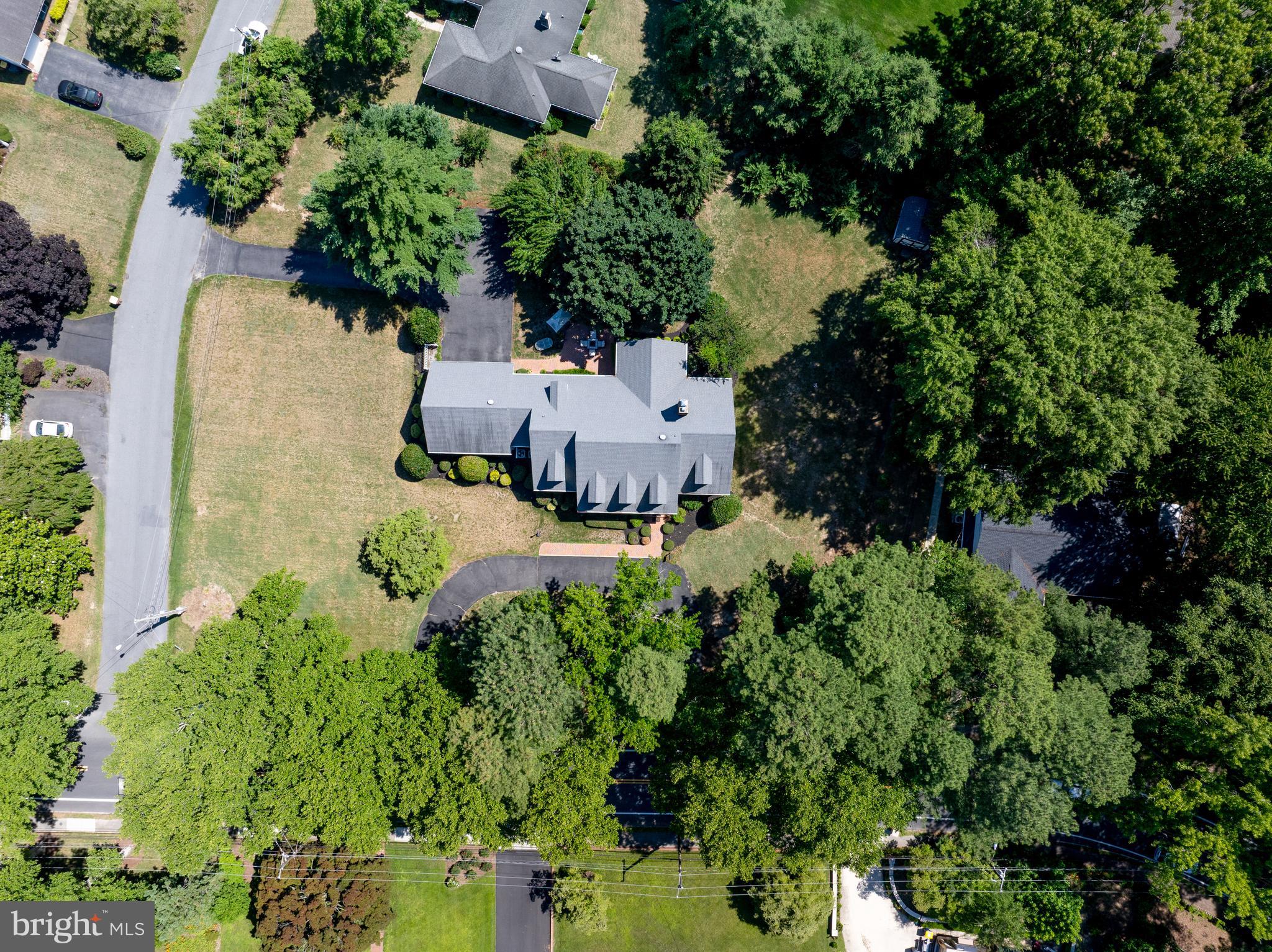 LAKELAWN ESTATES - Residential