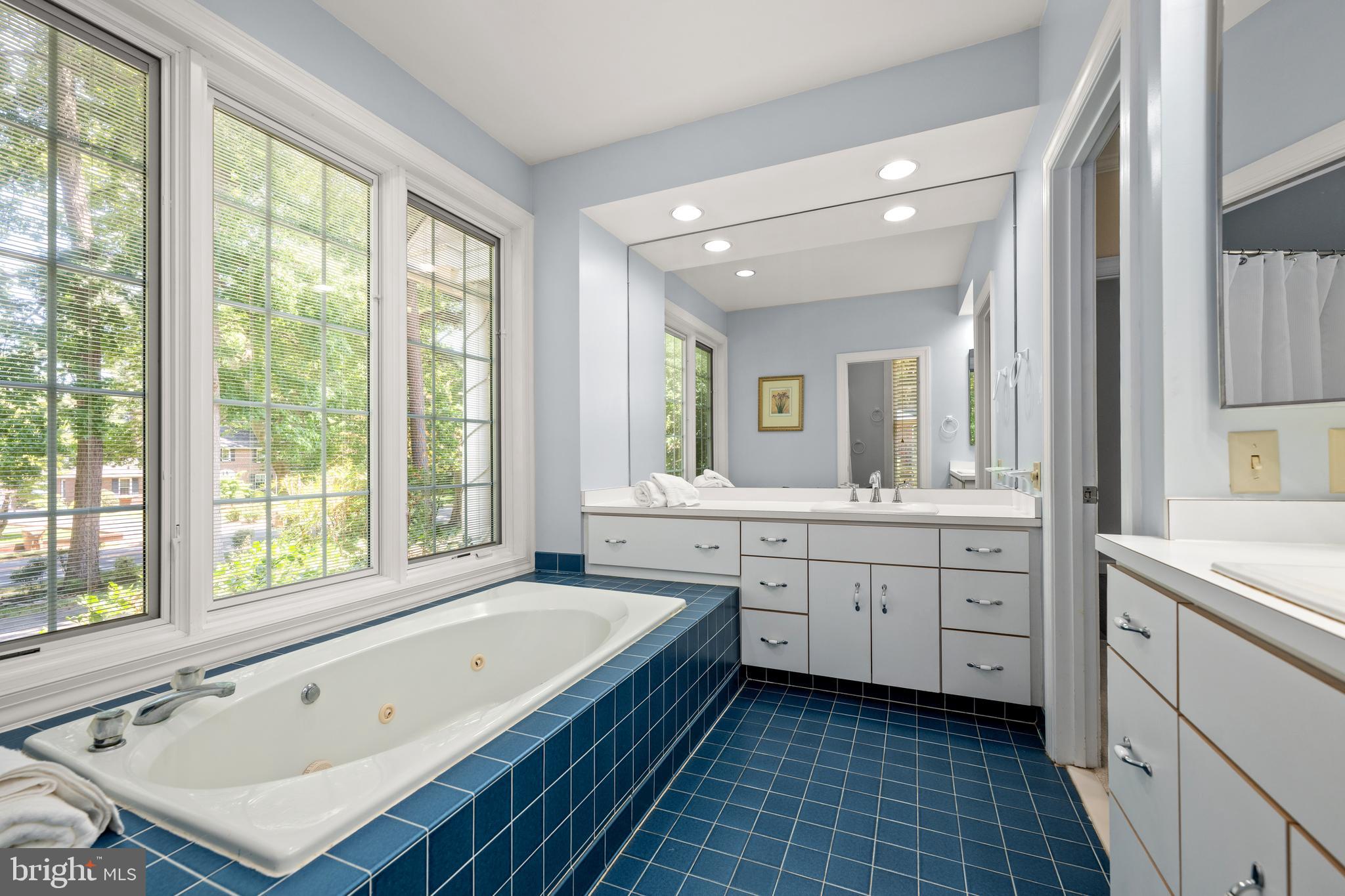 LAKELAWN ESTATES - Residential