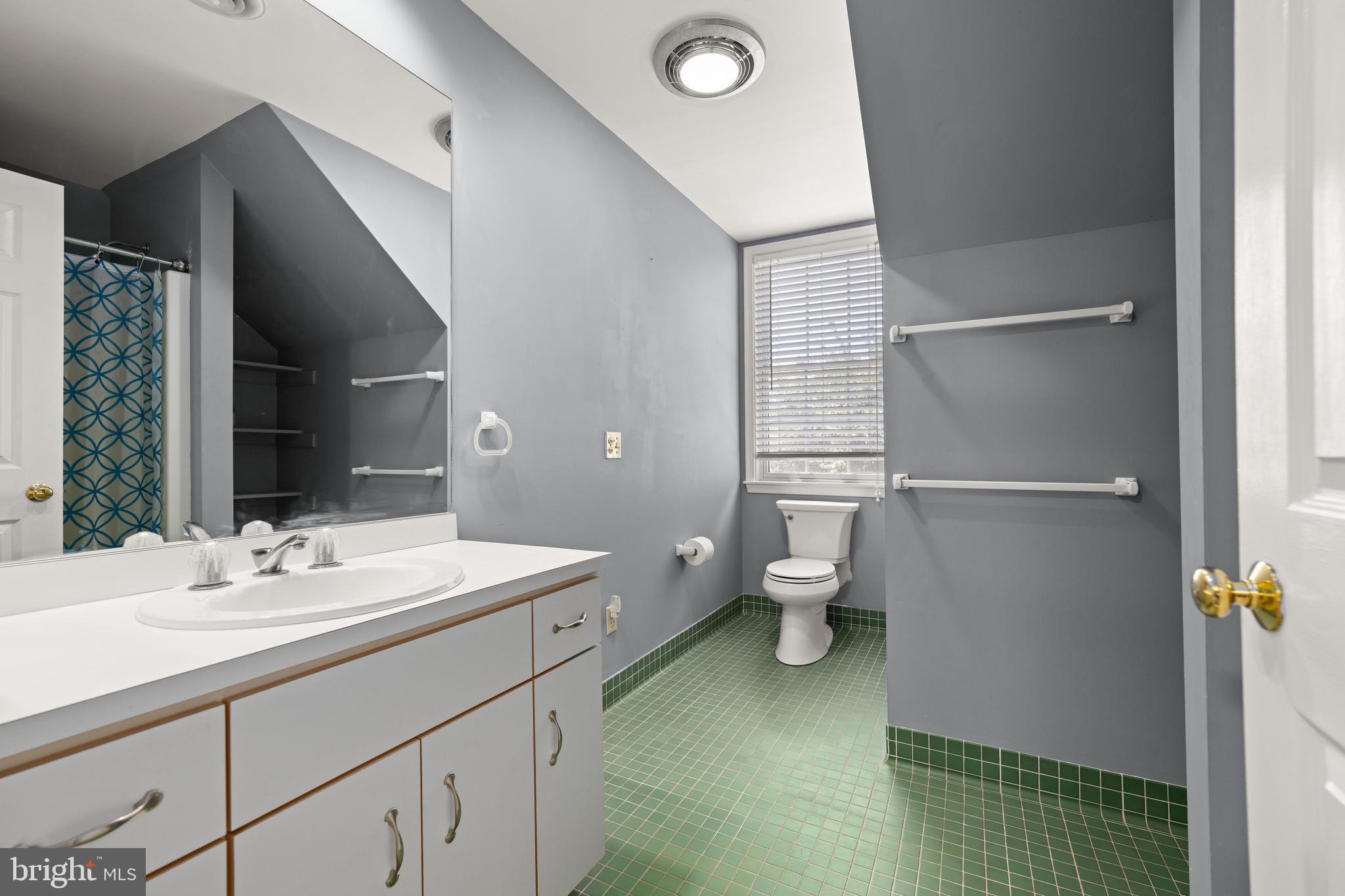 LAKELAWN ESTATES - Residential
