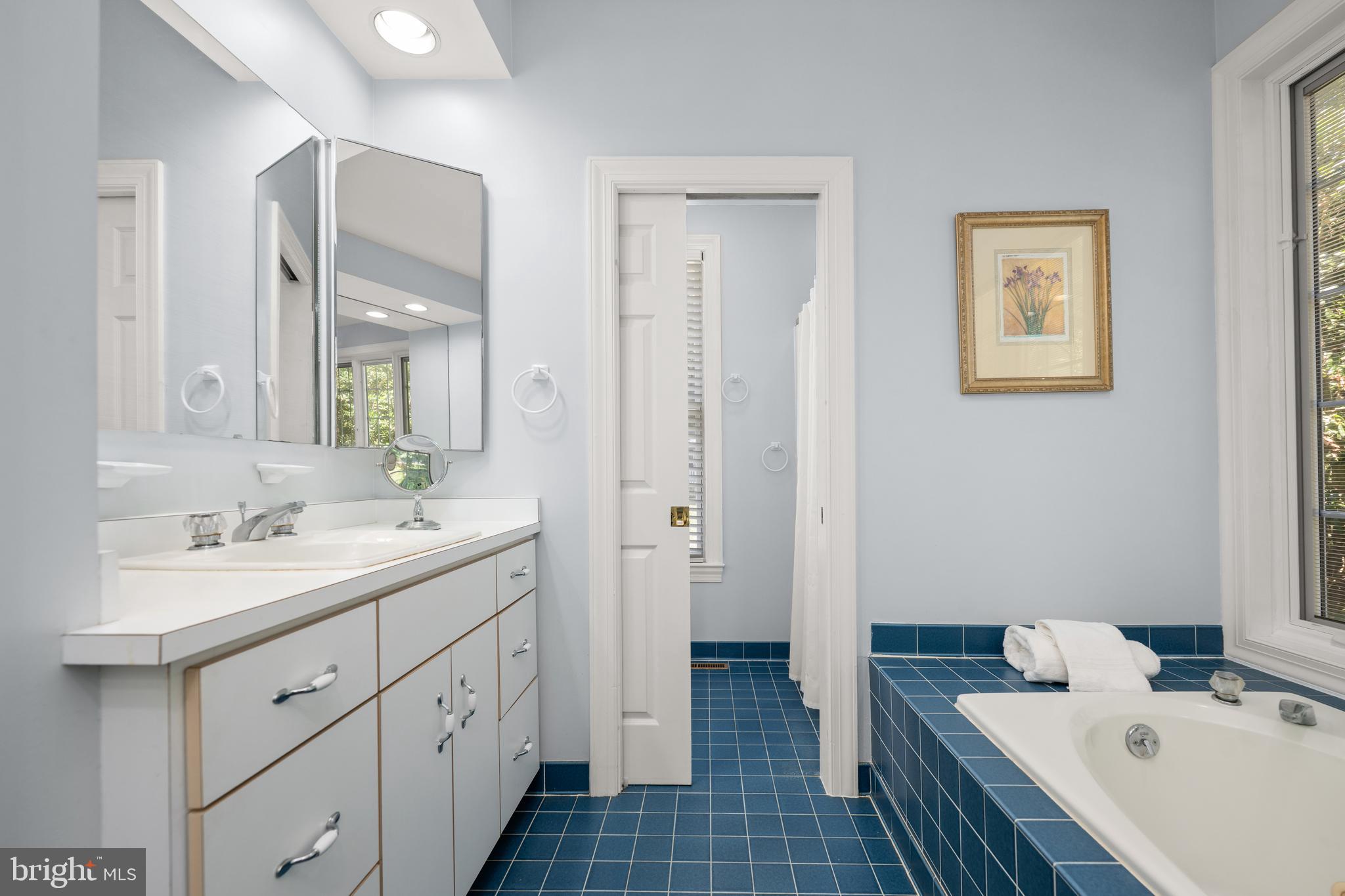 LAKELAWN ESTATES - Residential