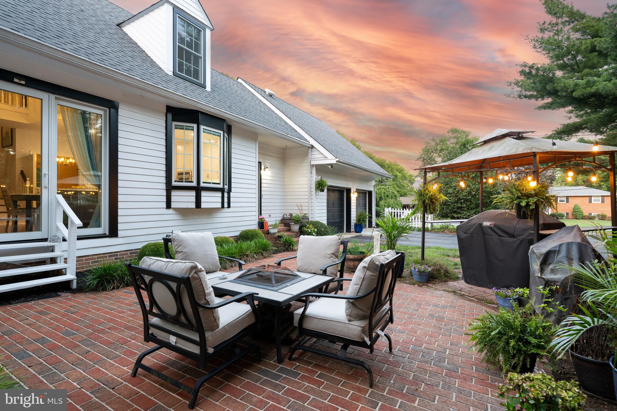 LAKELAWN ESTATES - Residential