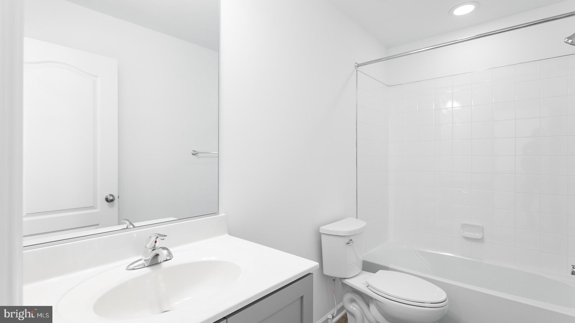 KING'S CROSSING - Residential