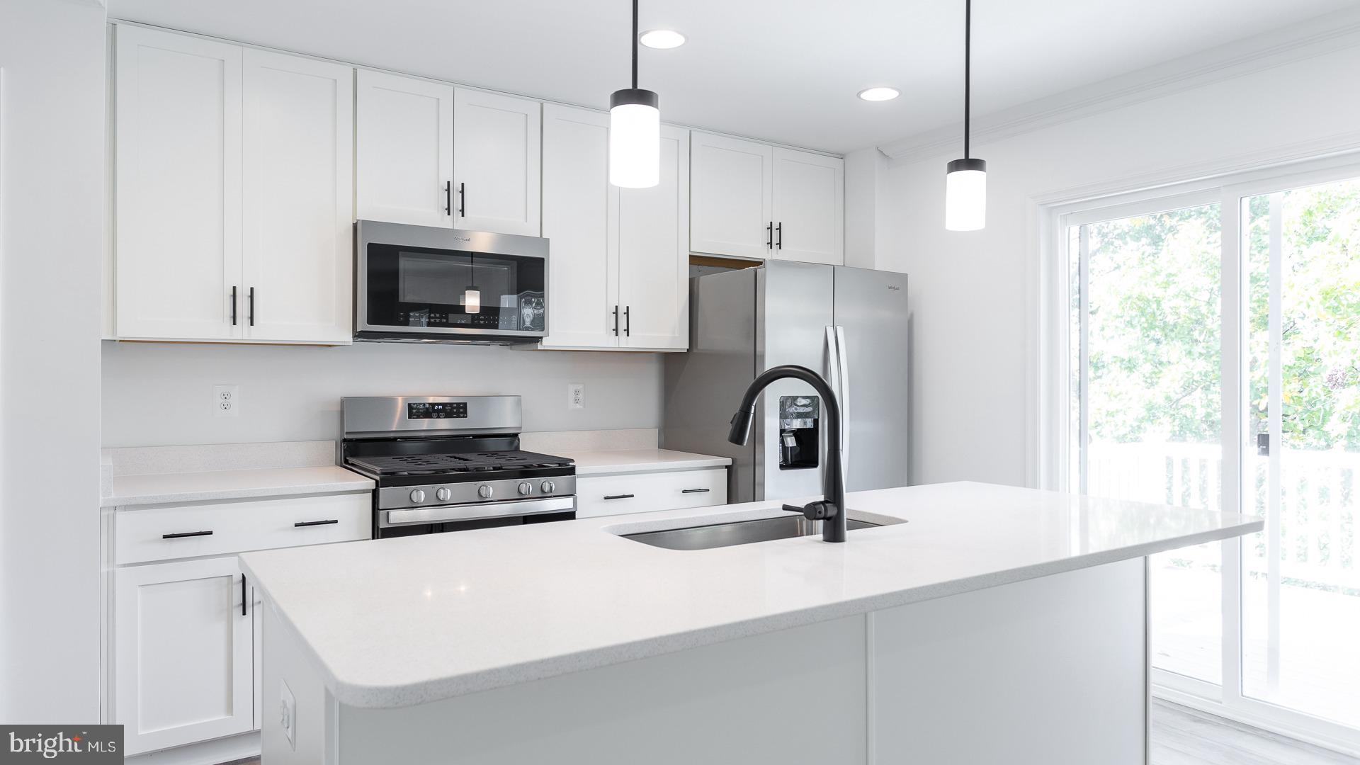 KING'S CROSSING - Residential