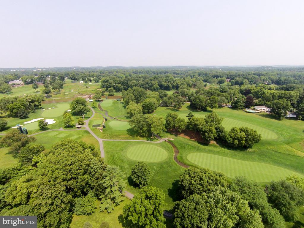 LANCASTER COUNTRY CLUB - Residential