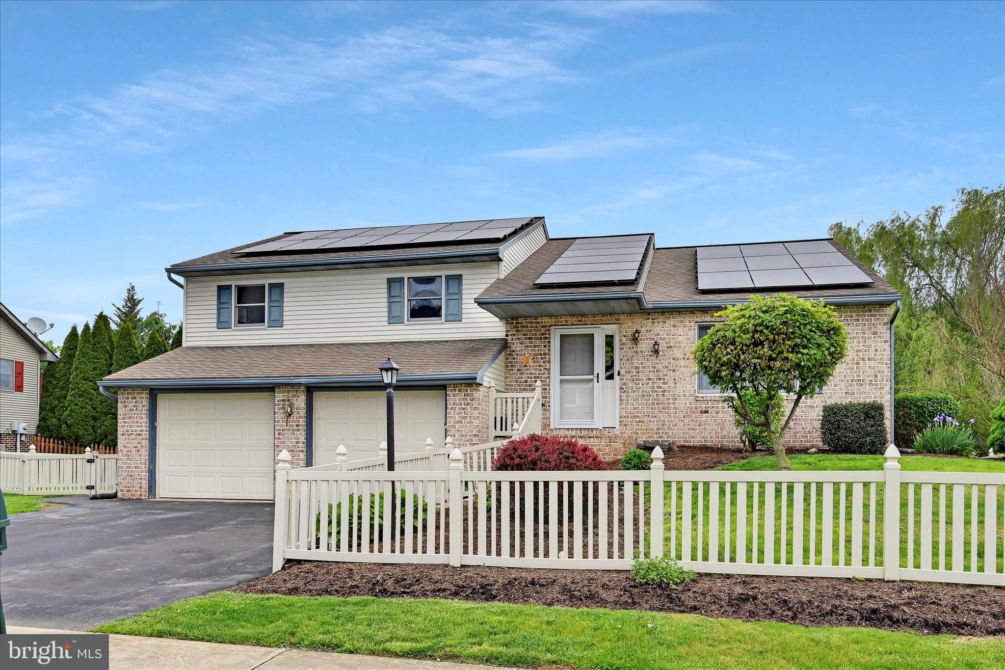 LINCOLN GARDENS - Residential