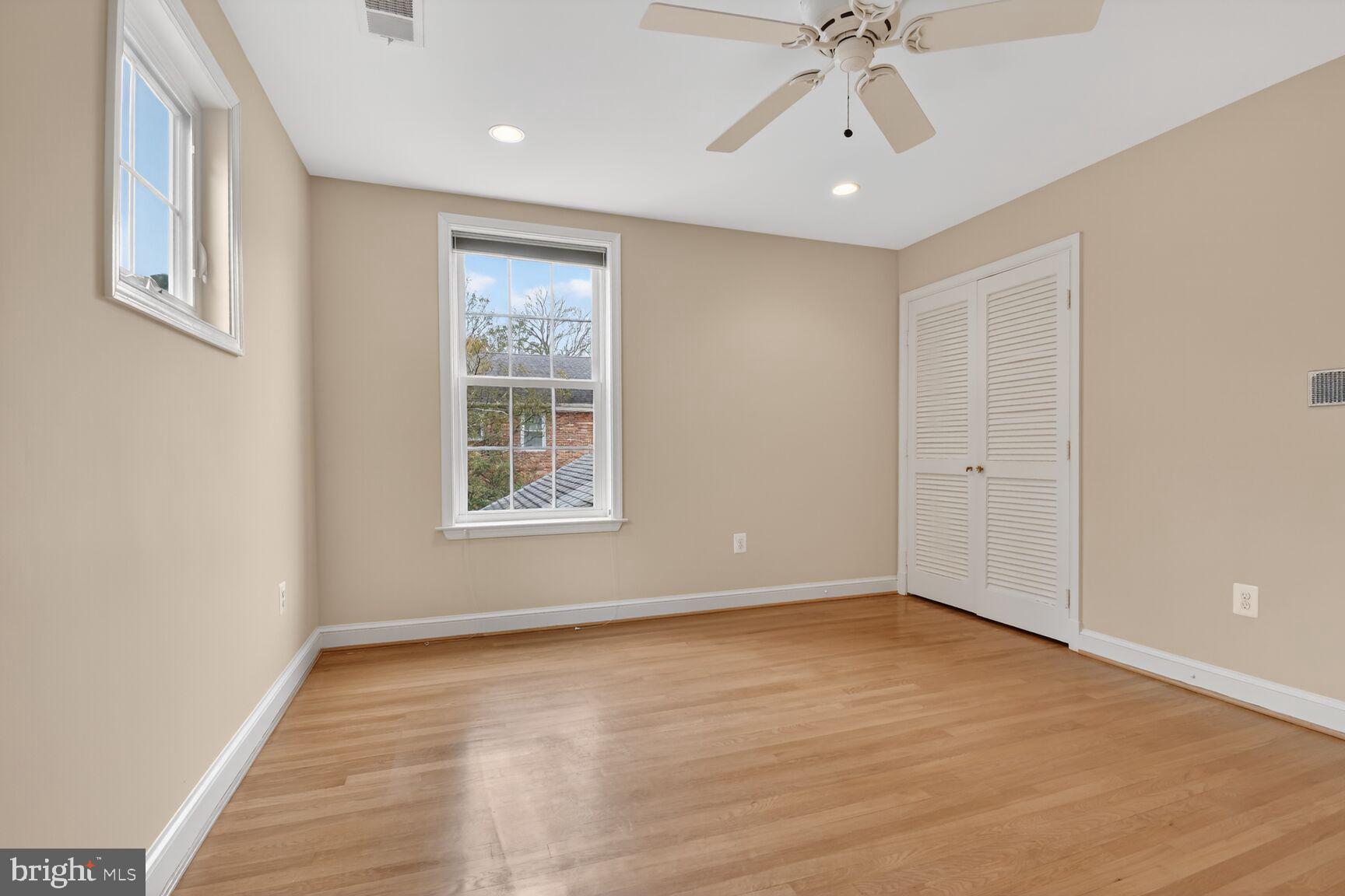 BRADLEY MANOR - Residential