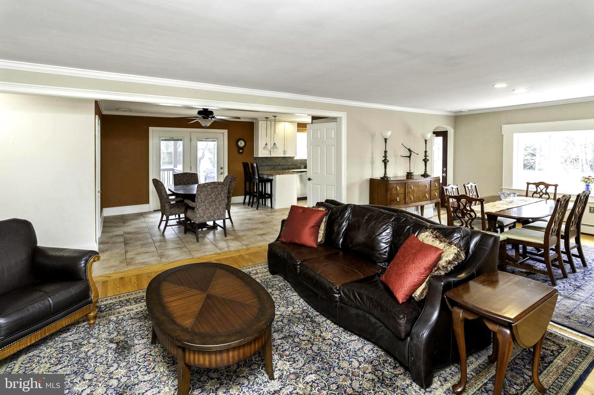 THREE TUNS - Residential