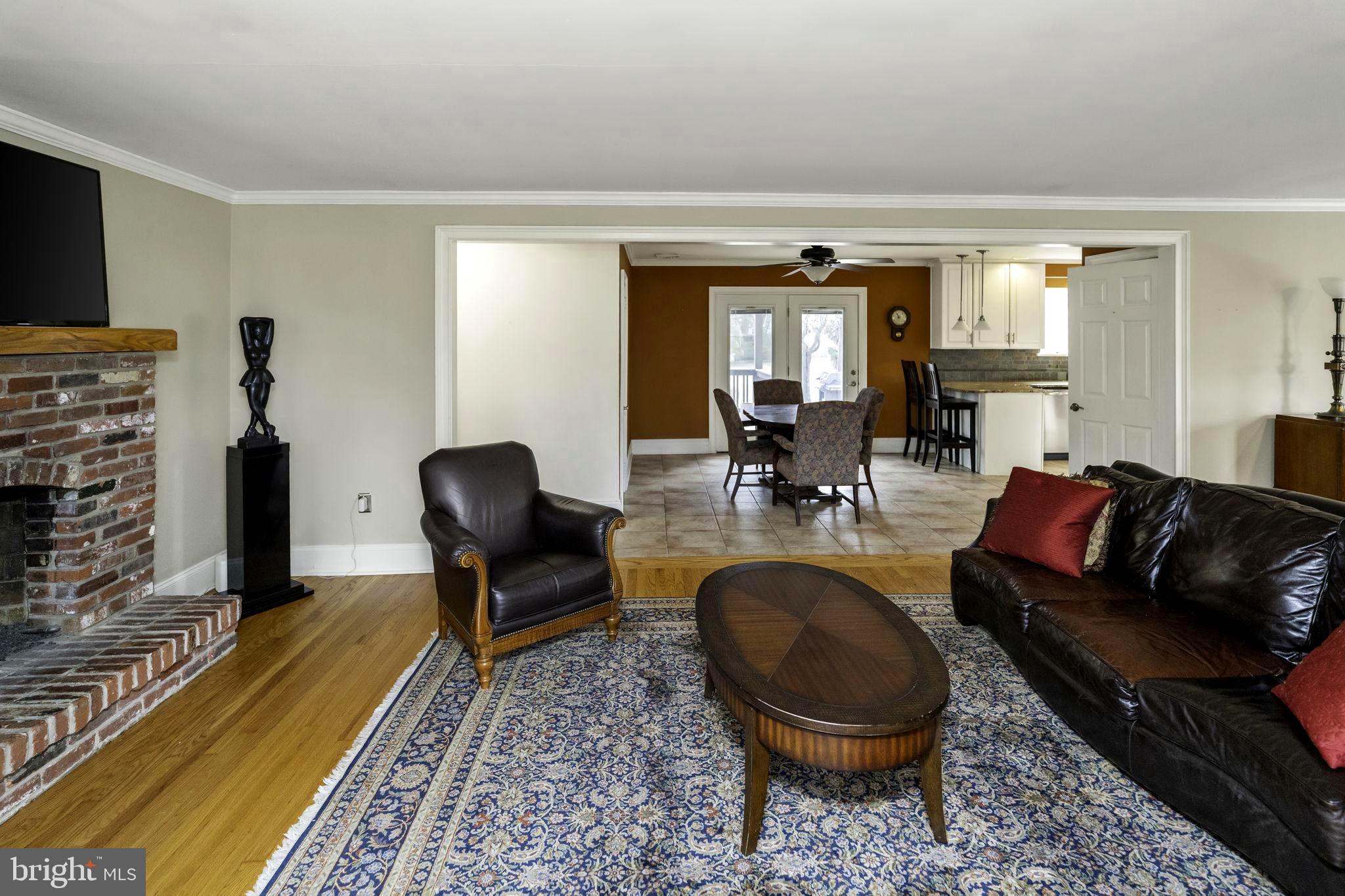 THREE TUNS - Residential