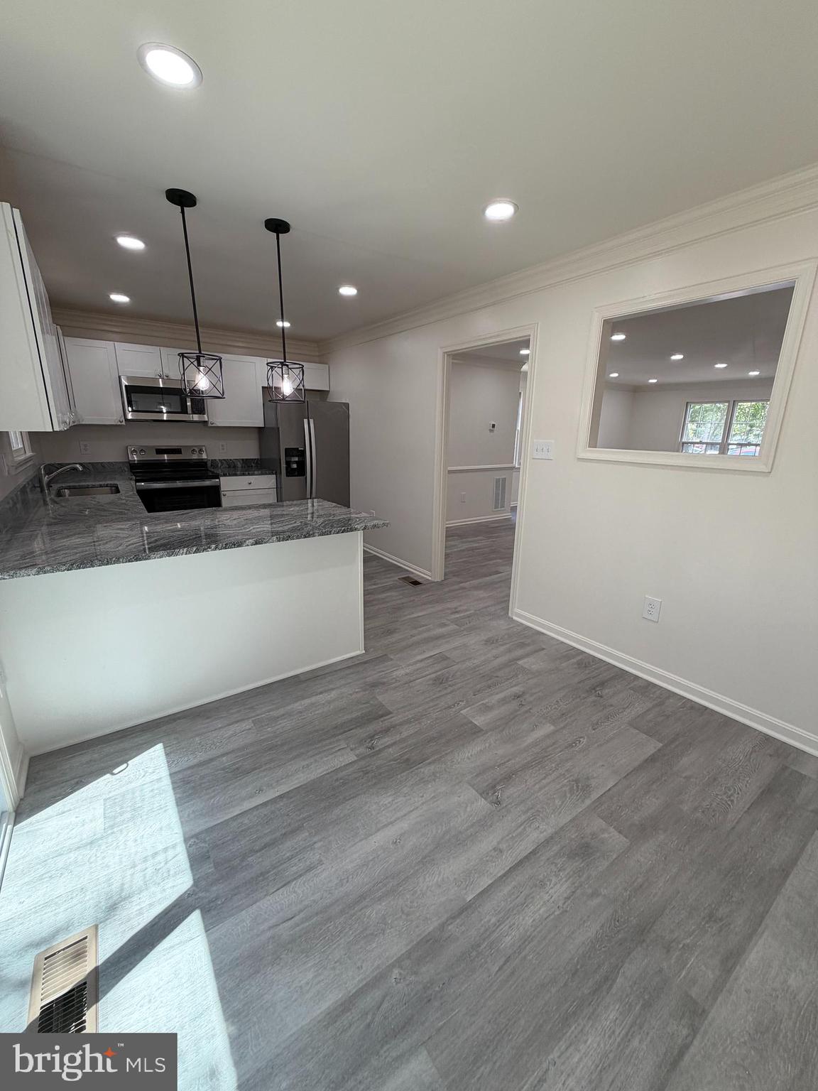 PLYERS MILL ESTATES - Residential