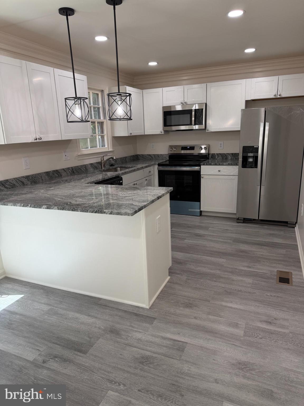 PLYERS MILL ESTATES - Residential