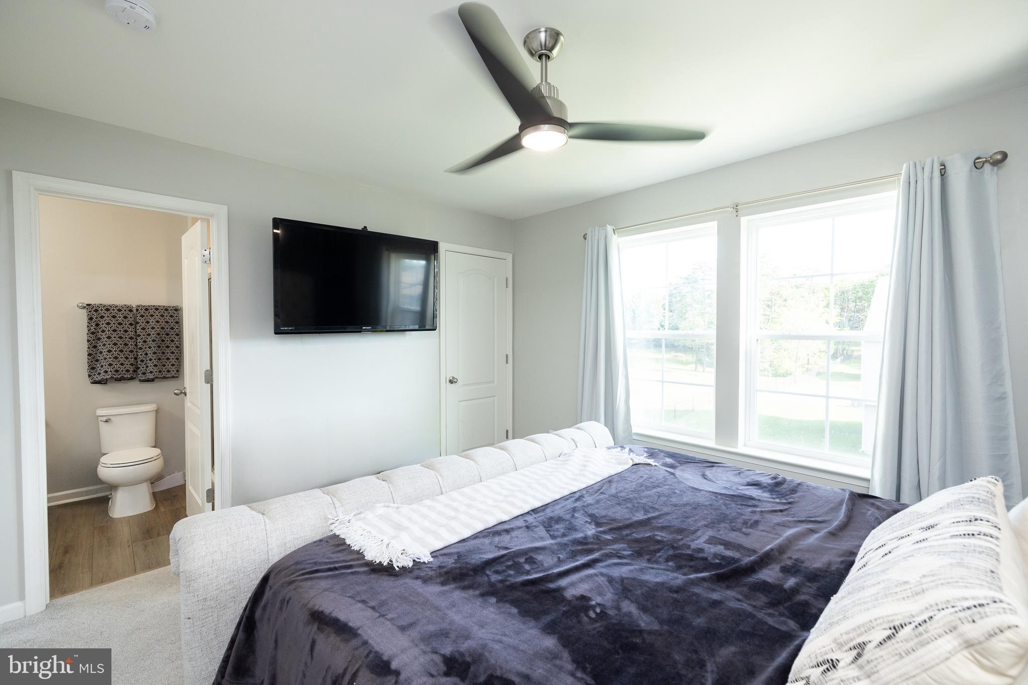 WHISPERING PINES - Residential