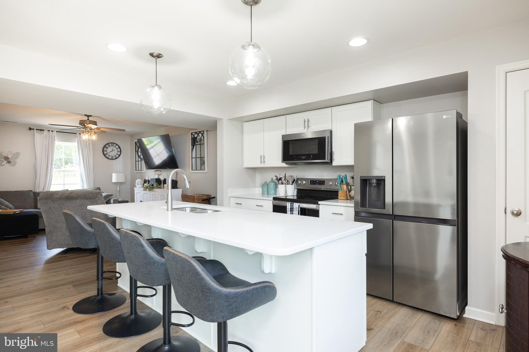 WHISPERING PINES - Residential