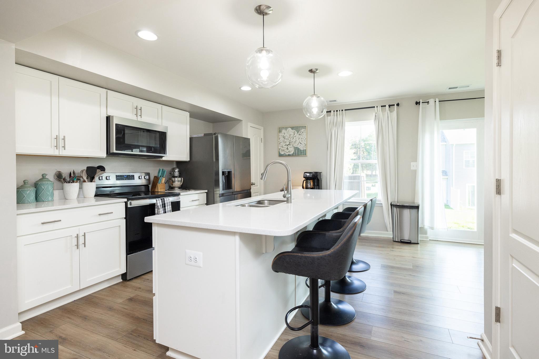 WHISPERING PINES - Residential