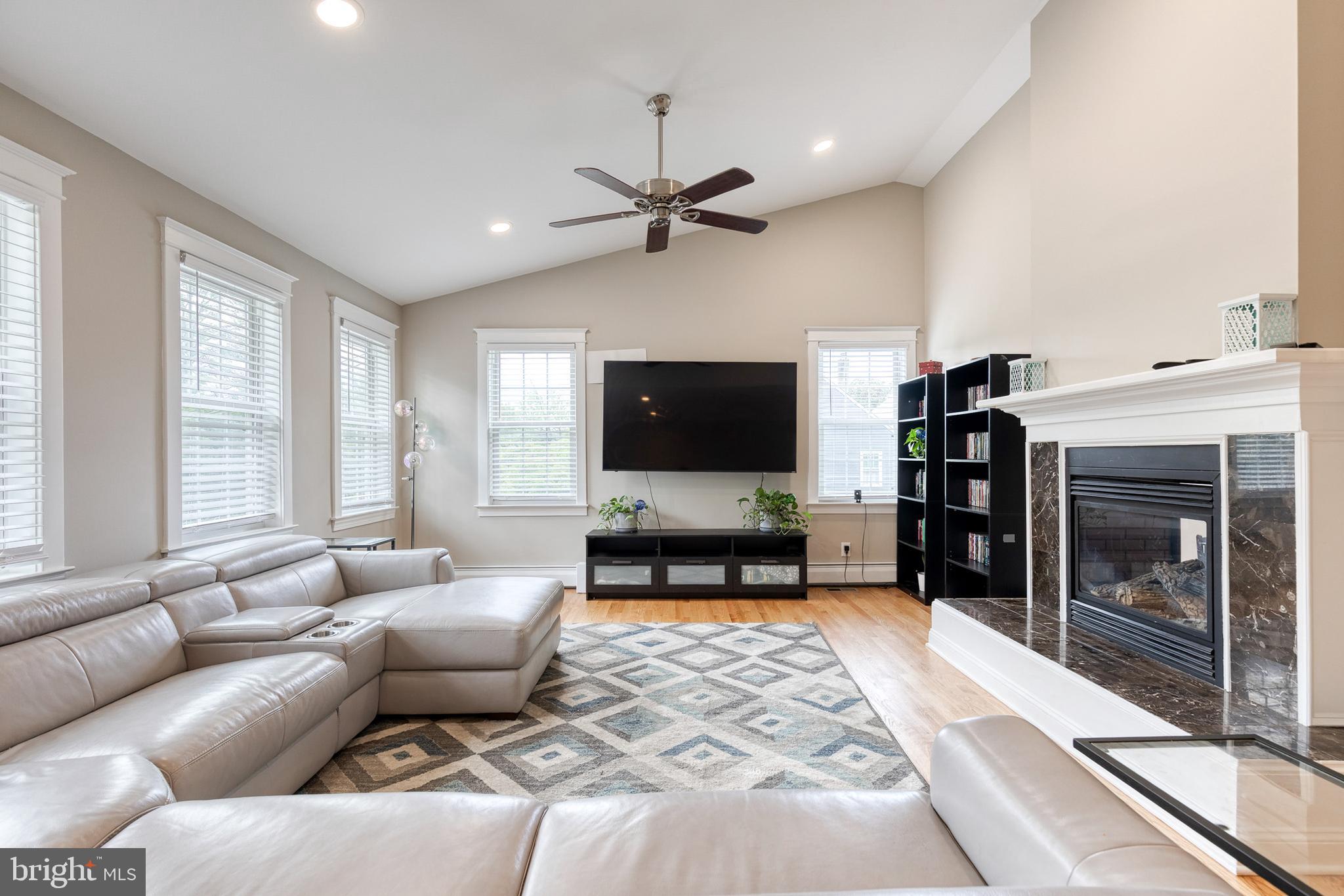 ROBERN PARK - Residential
