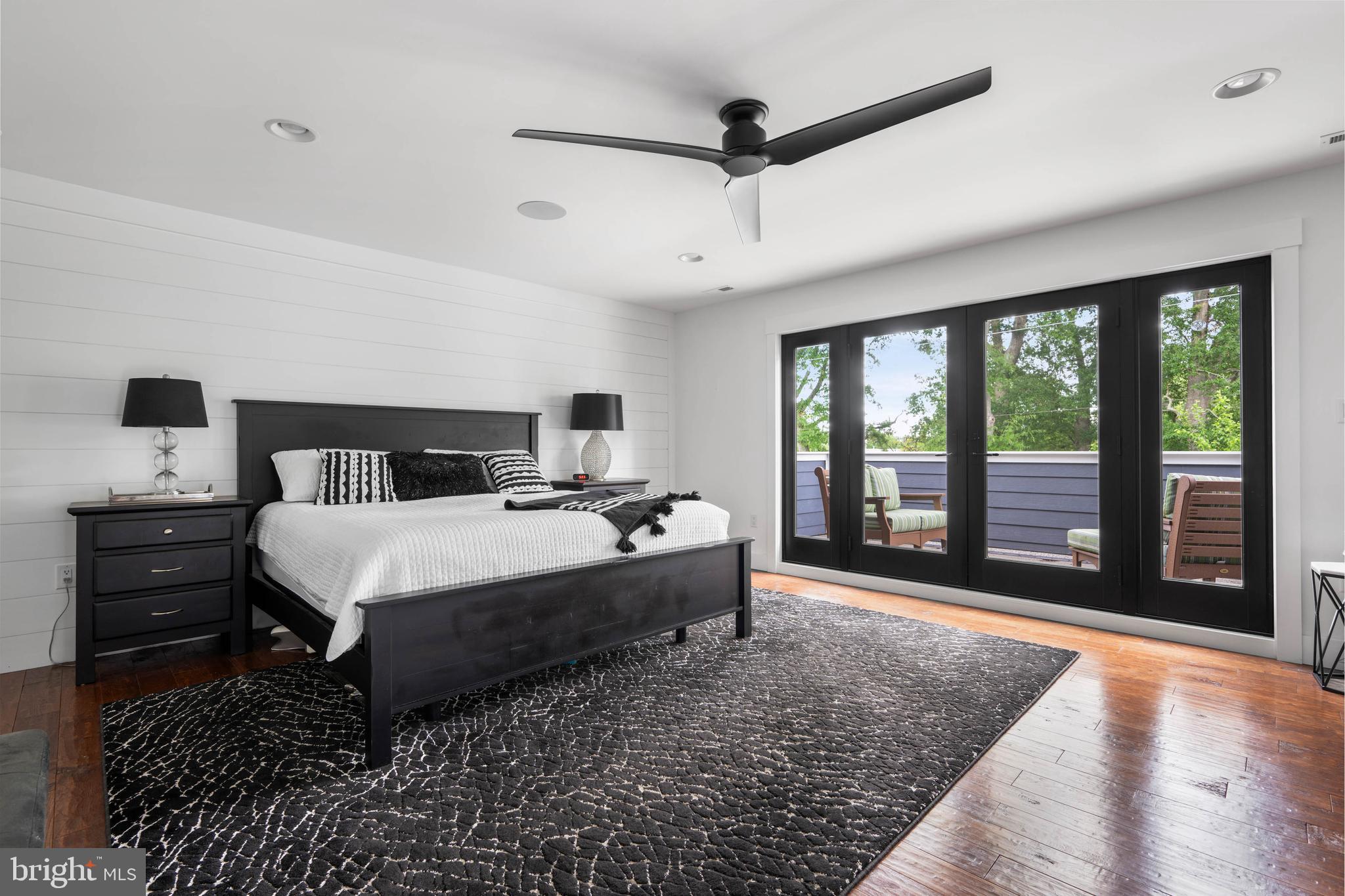 MARINERS RETREAT - Residential
