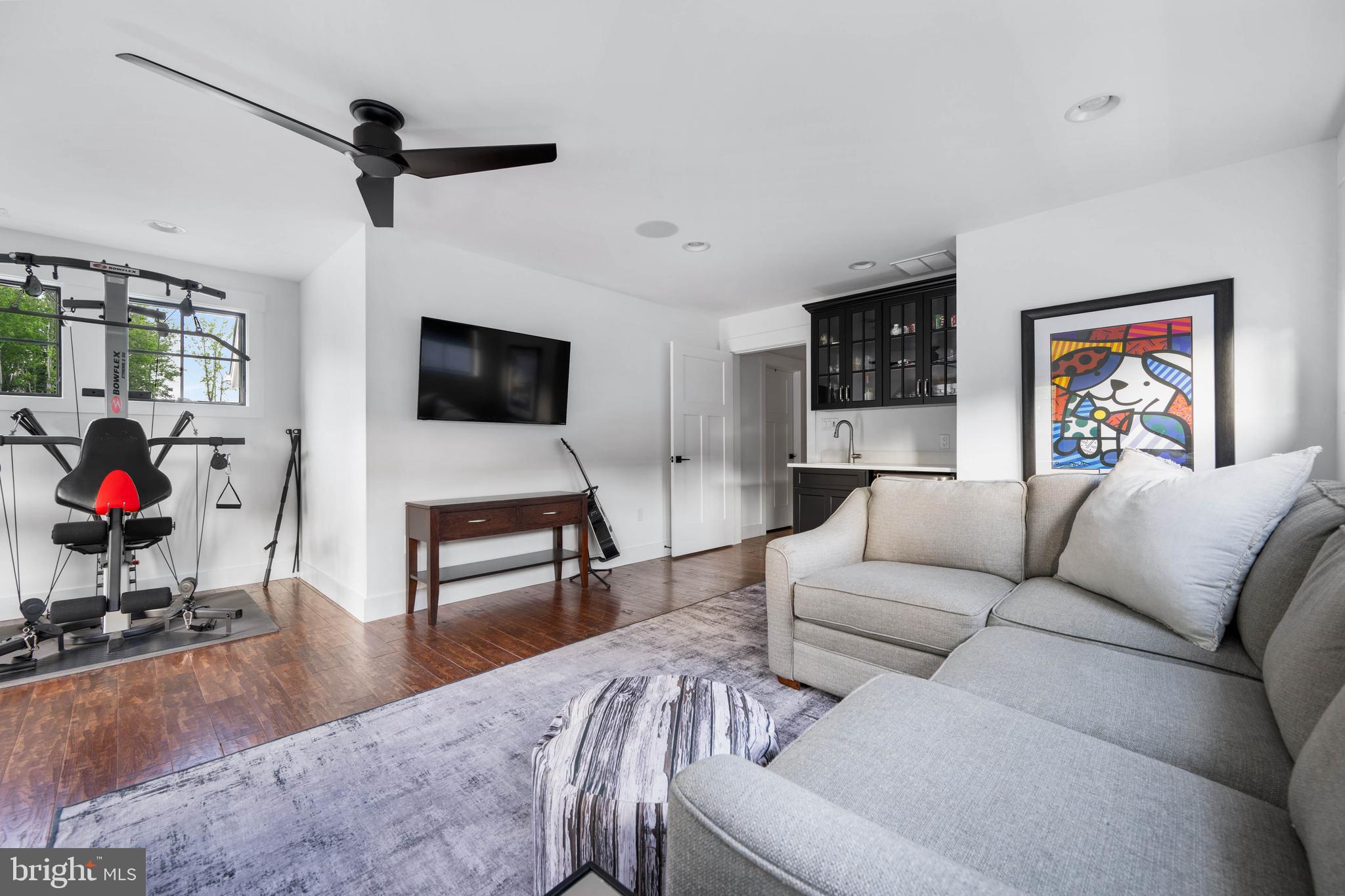MARINERS RETREAT - Residential