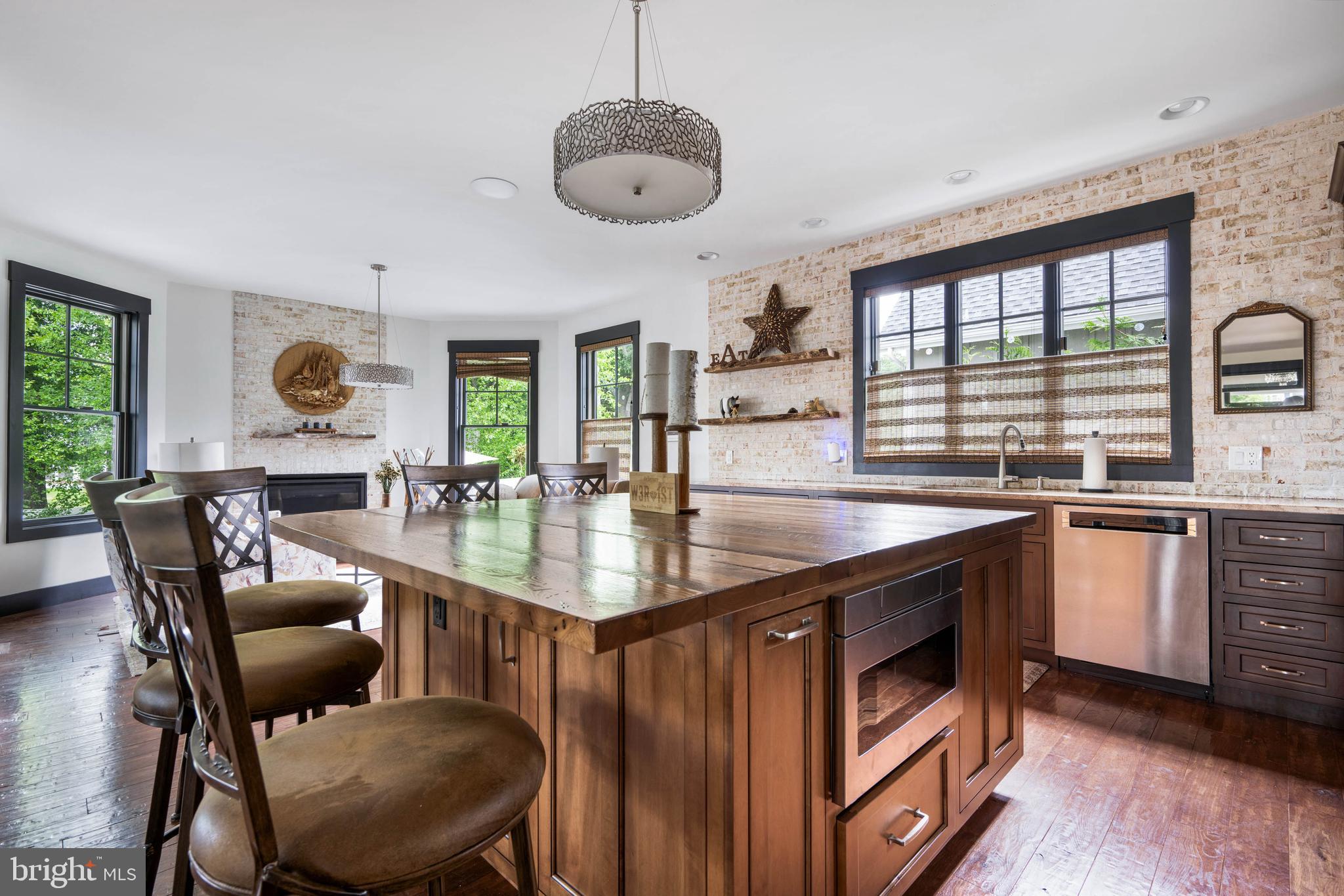 MARINERS RETREAT - Residential
