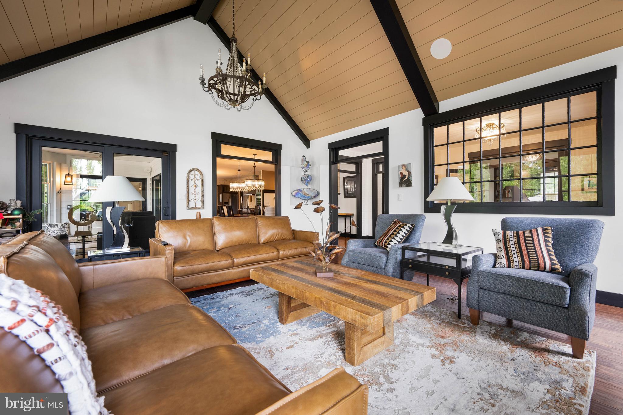 MARINERS RETREAT - Residential