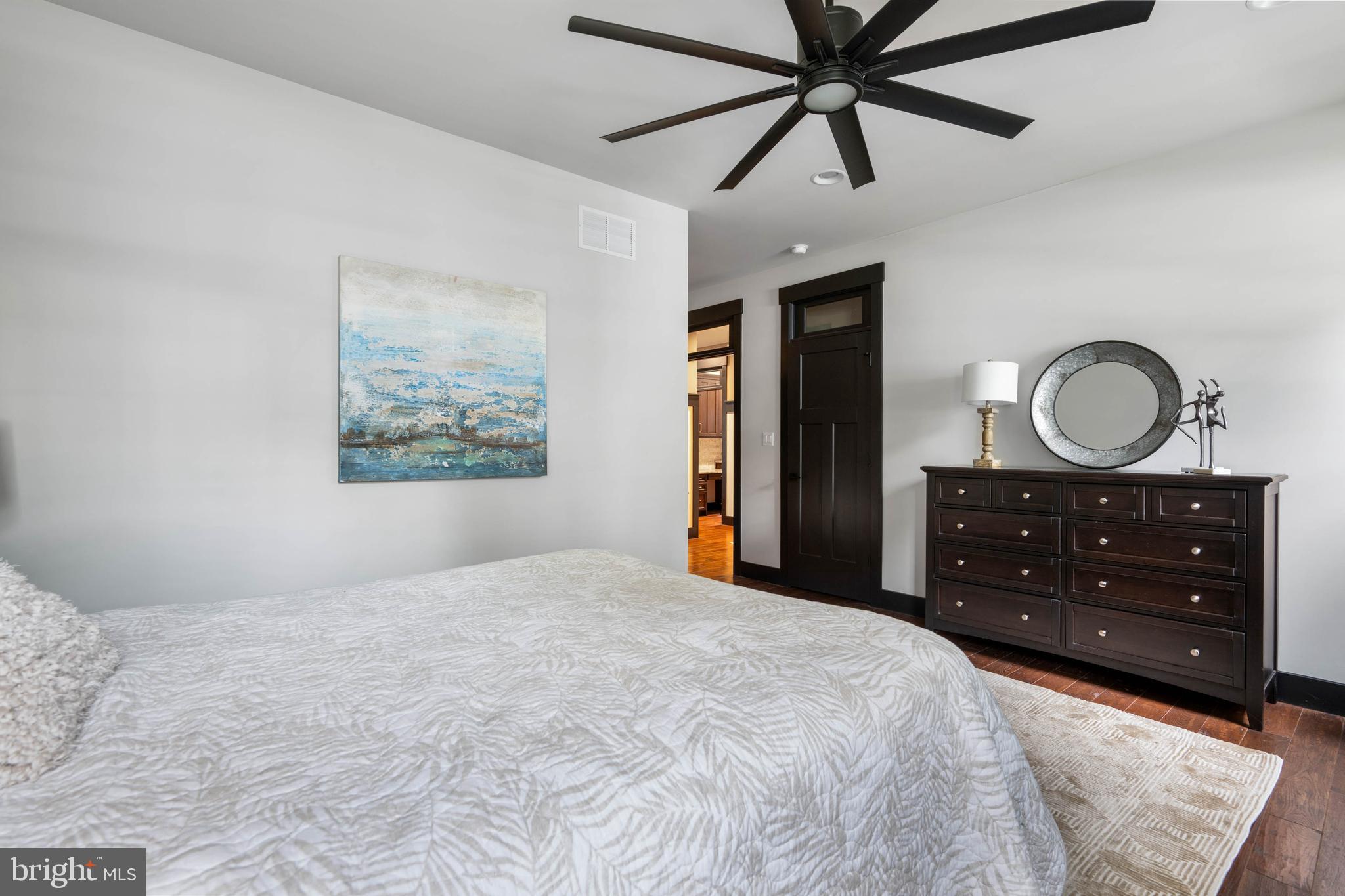 MARINERS RETREAT - Residential