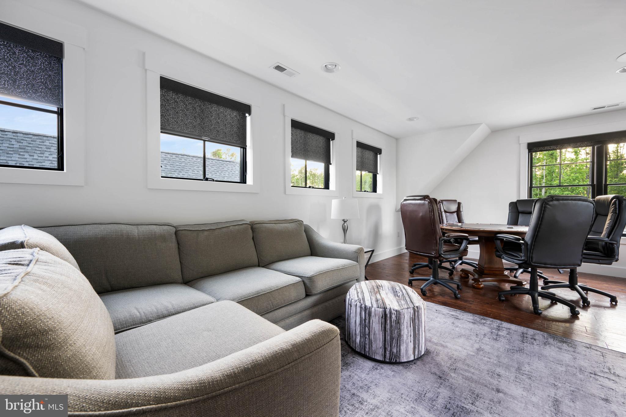 MARINERS RETREAT - Residential