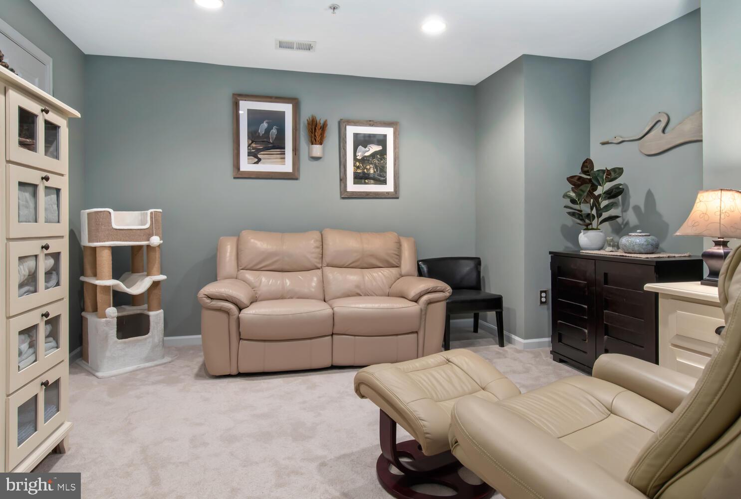 EASTON - Residential