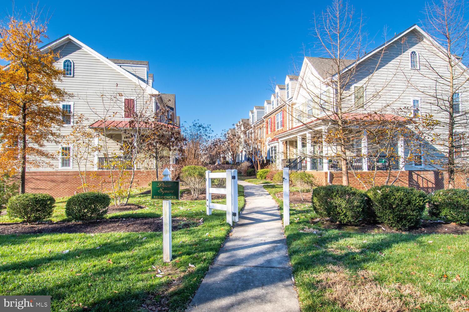 EASTON - Residential