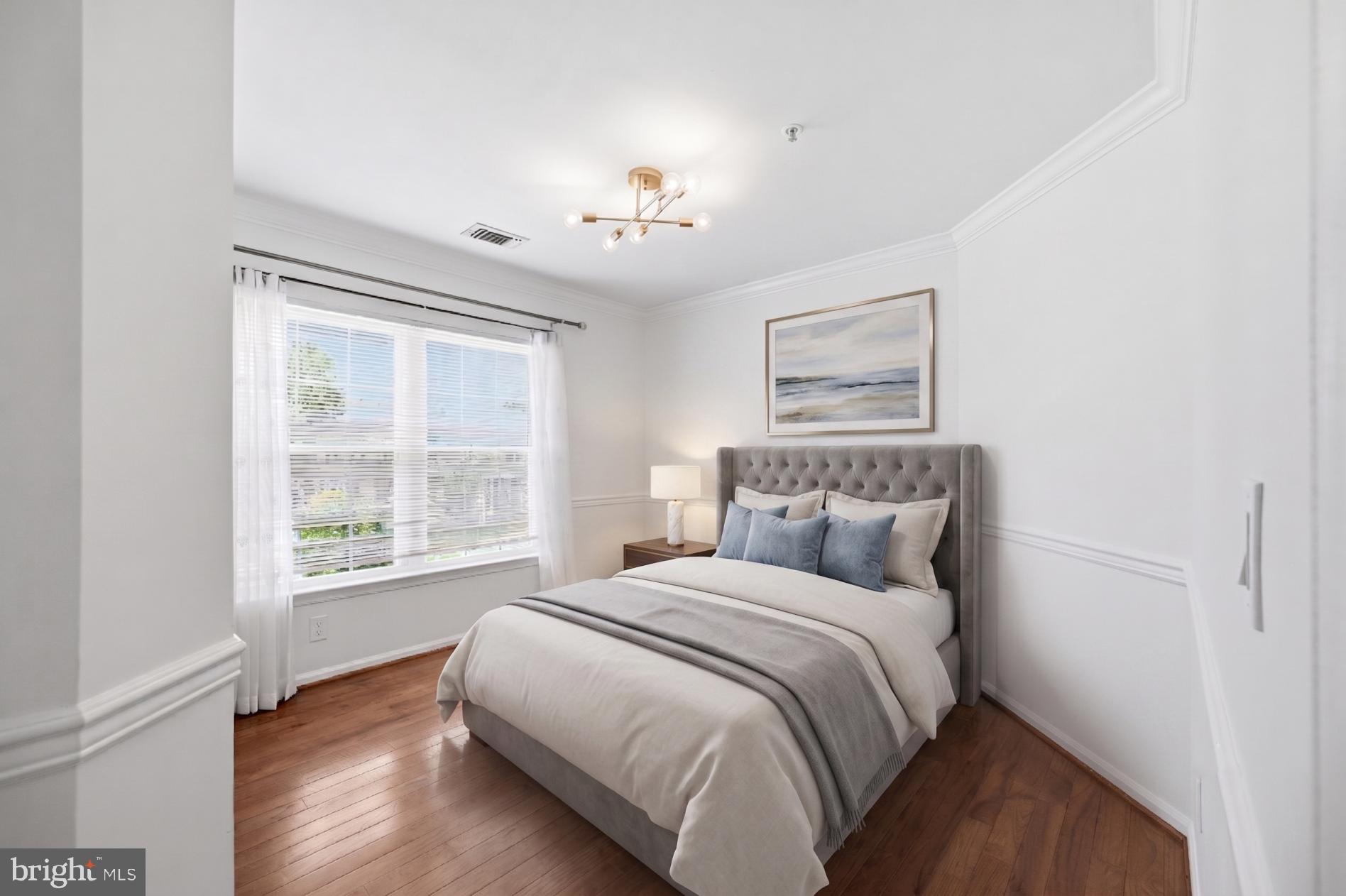 CHELSEA COURTS - Residential