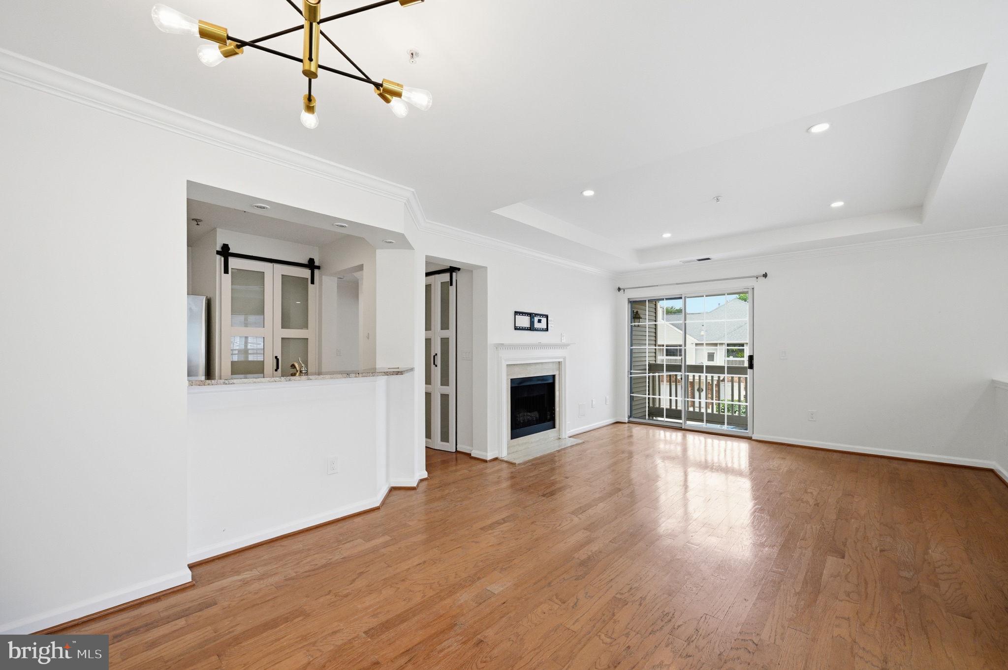 CHELSEA COURTS - Residential