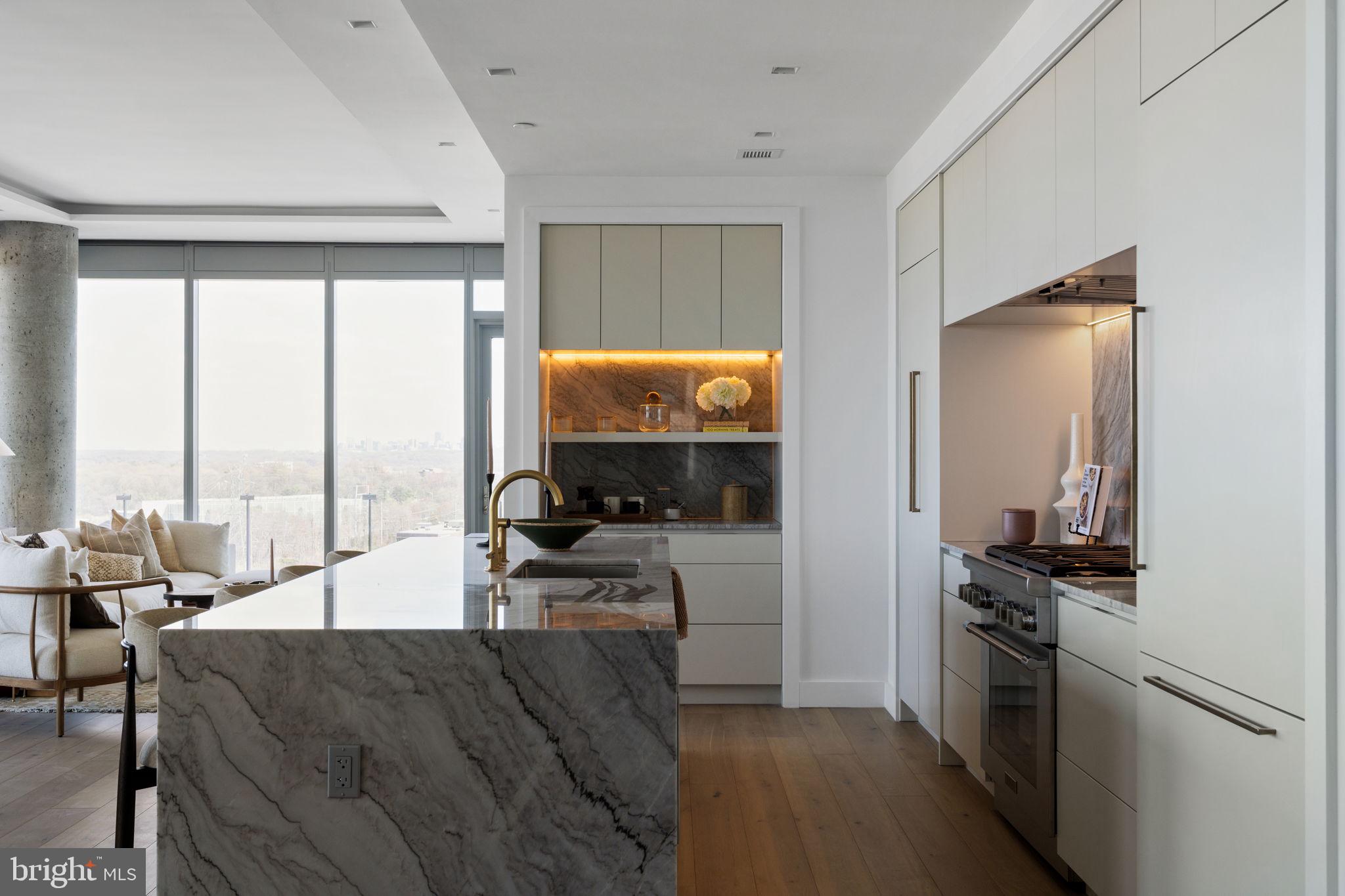 RESTON - Residential