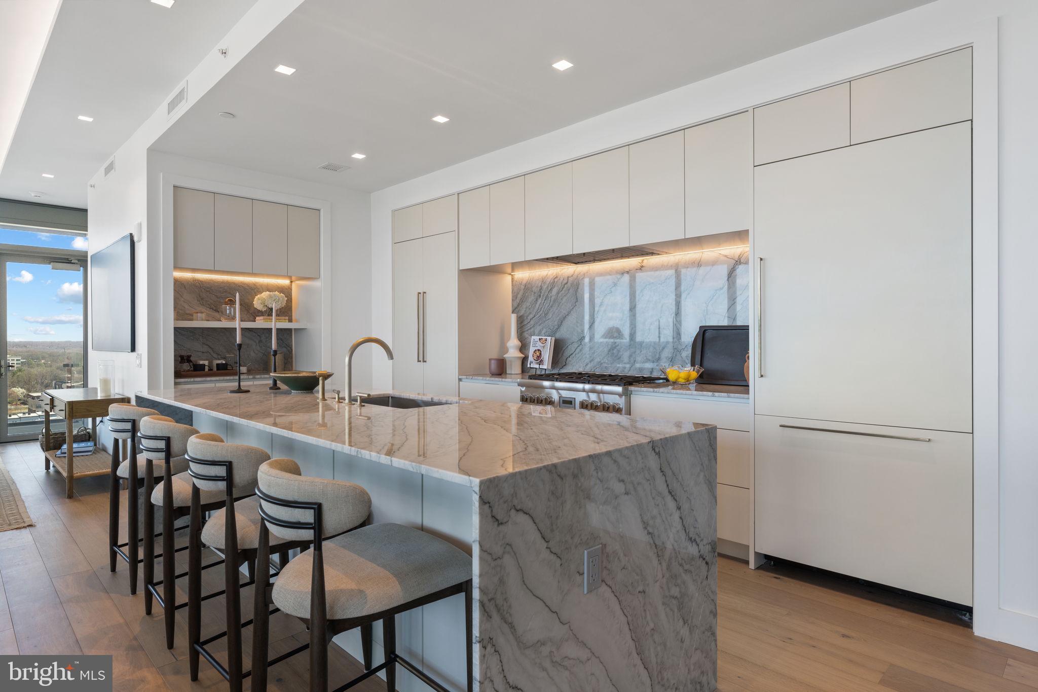 RESTON - Residential