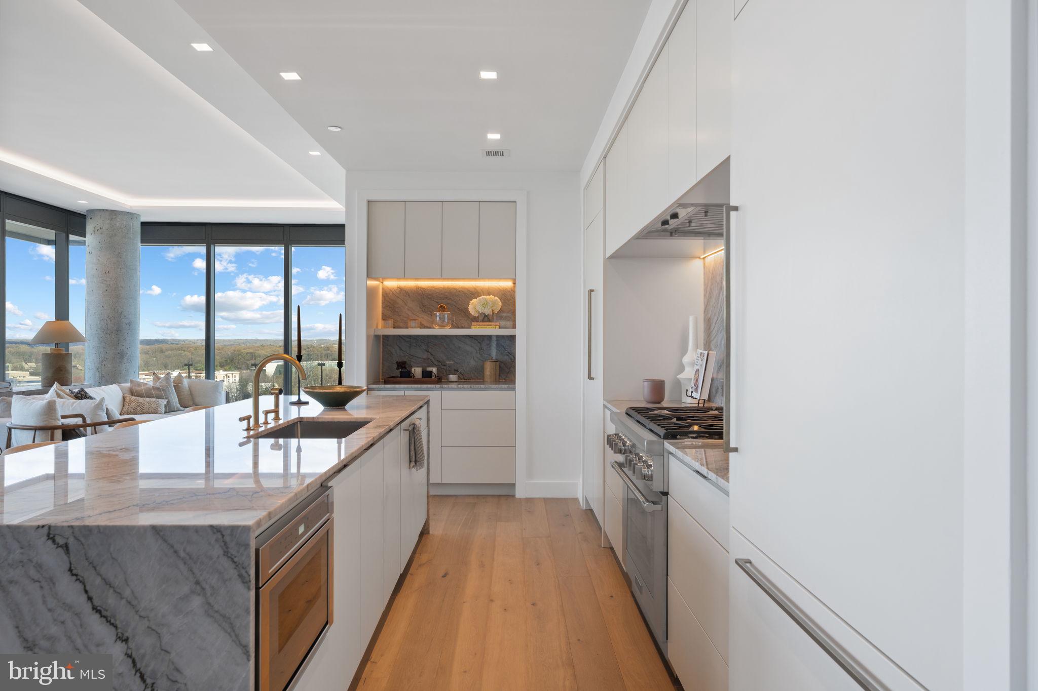 RESTON - Residential