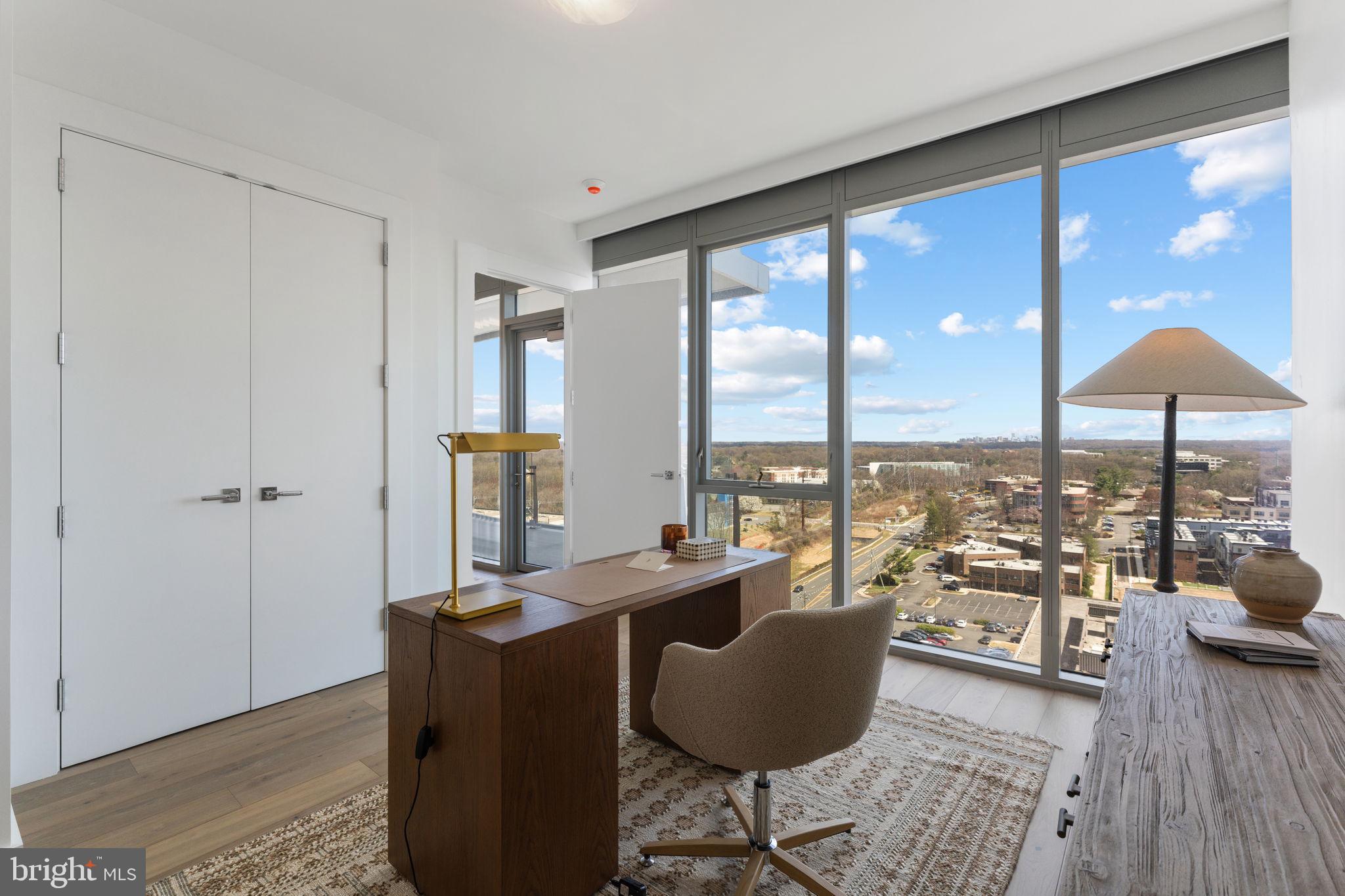 RESTON - Residential