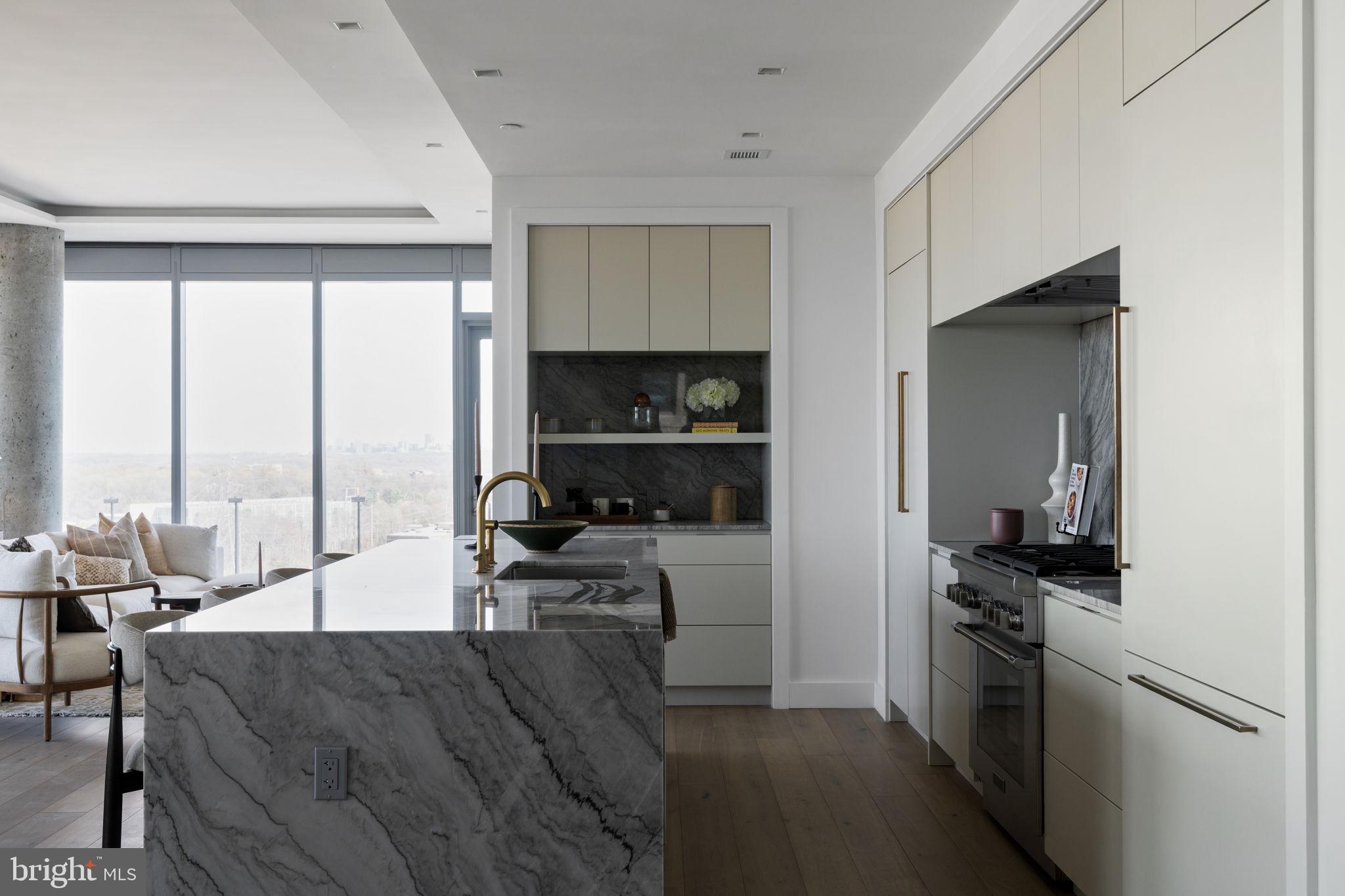 RESTON - Residential