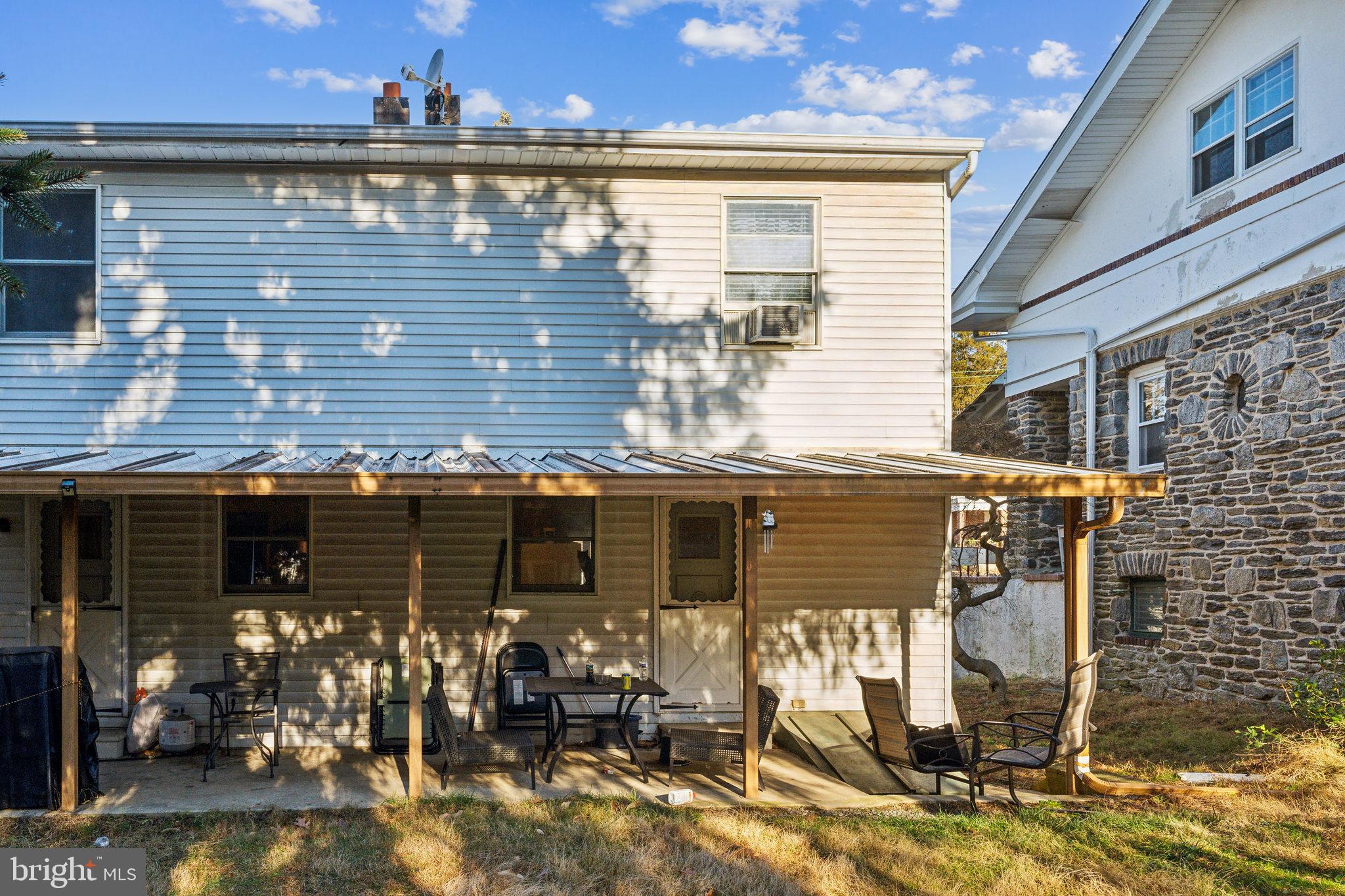 ROXBOROUGH - Residential