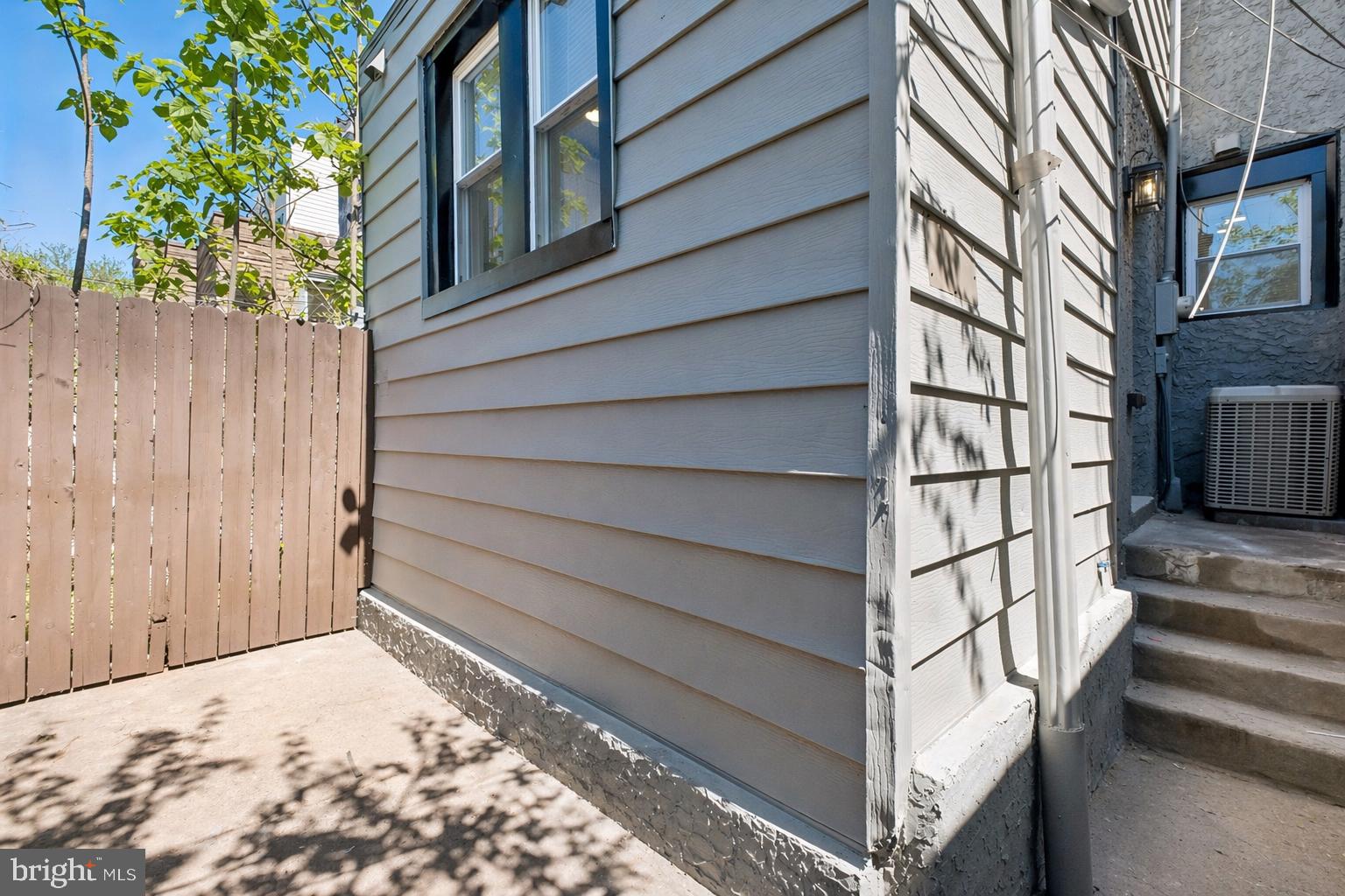 PORT RICHMOND - Residential