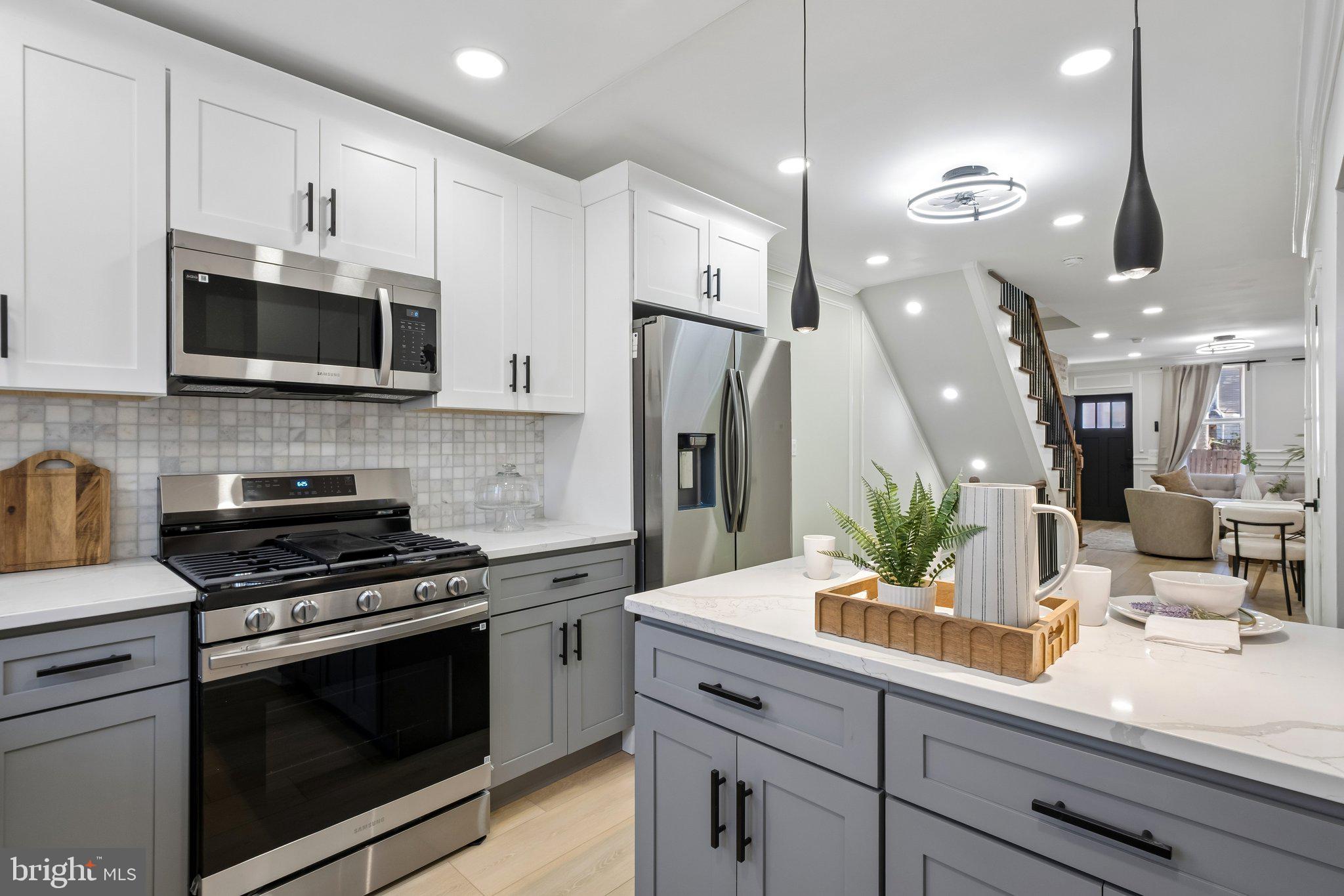 PORT RICHMOND - Residential