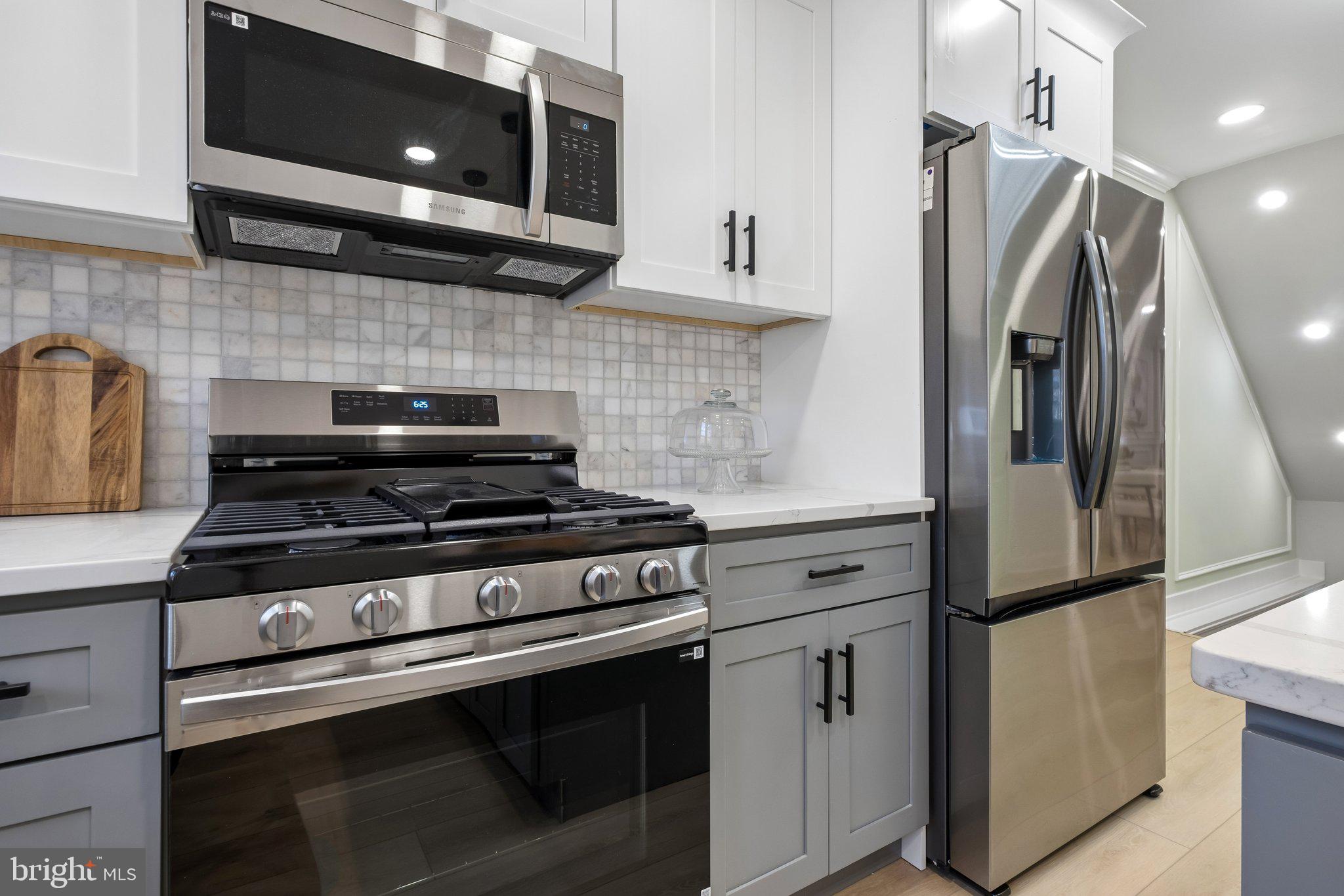 PORT RICHMOND - Residential