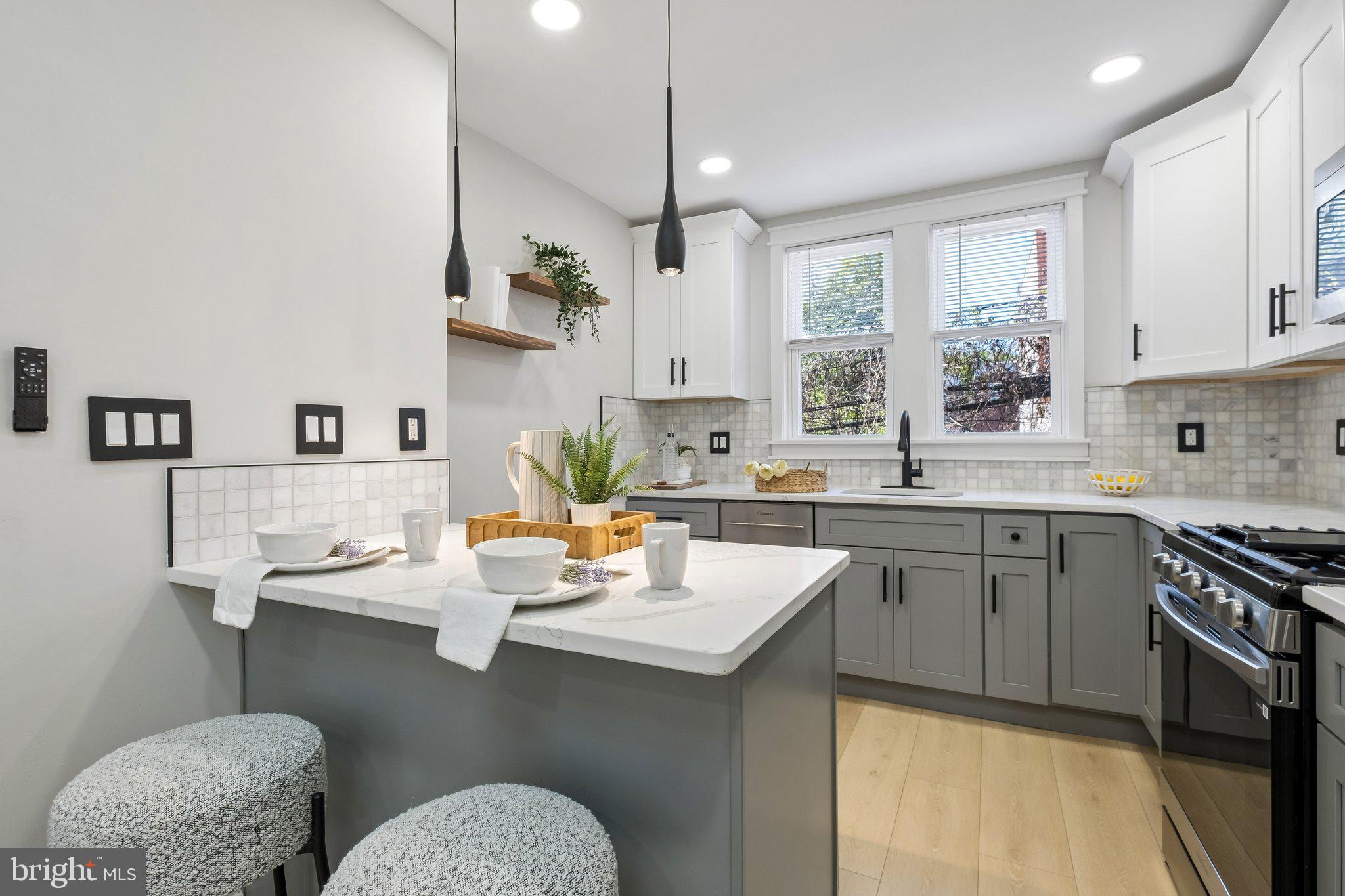 PORT RICHMOND - Residential