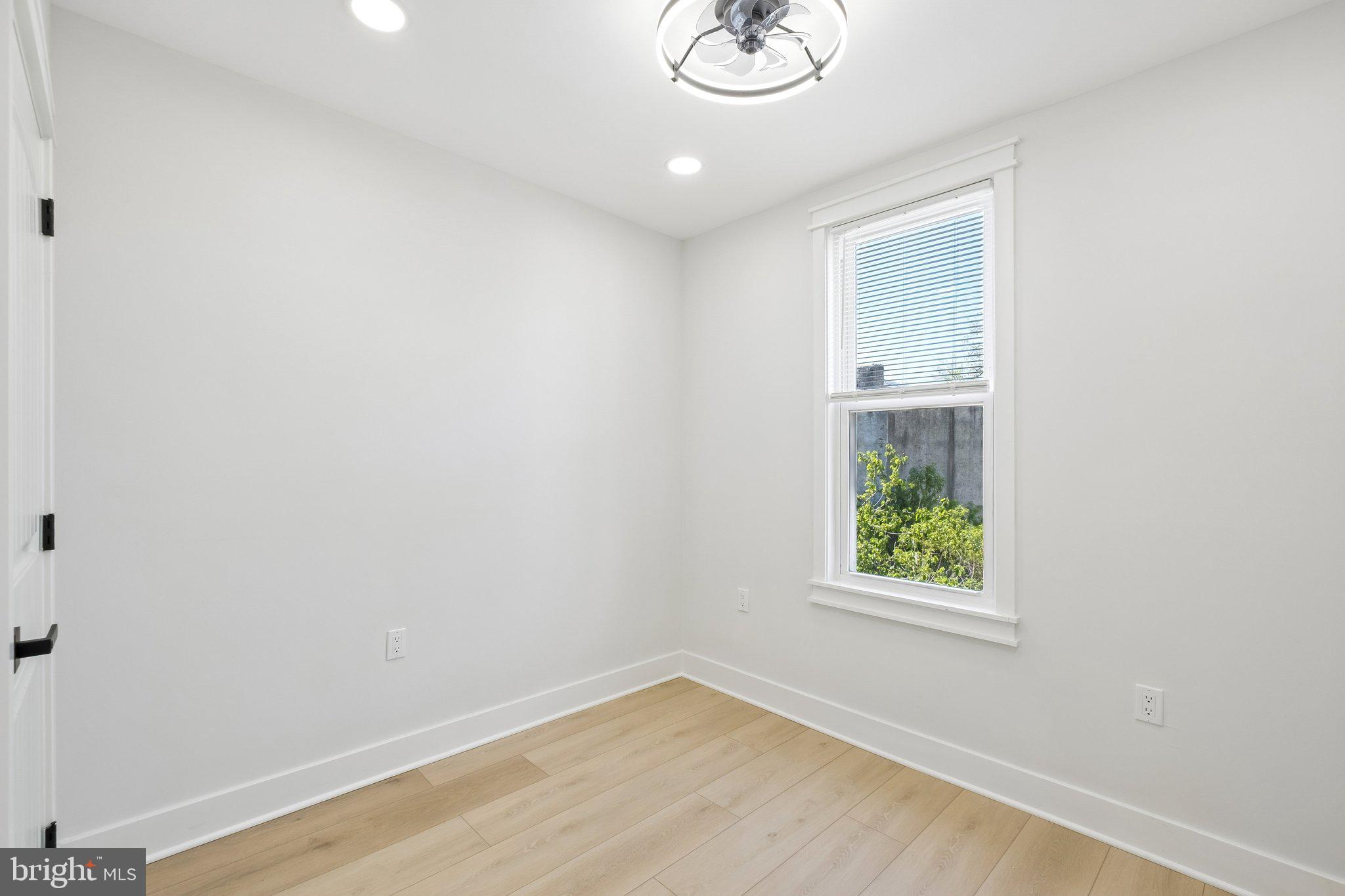 PORT RICHMOND - Residential