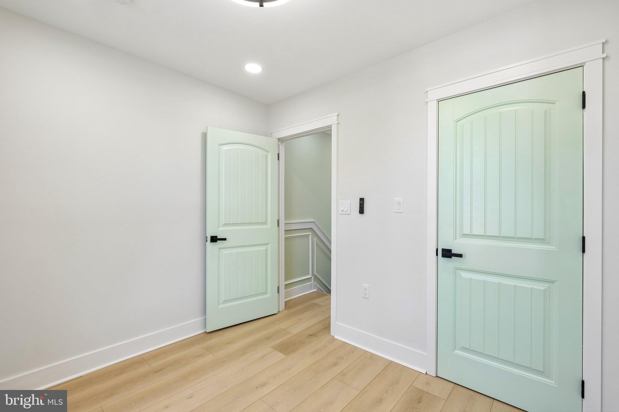 PORT RICHMOND - Residential