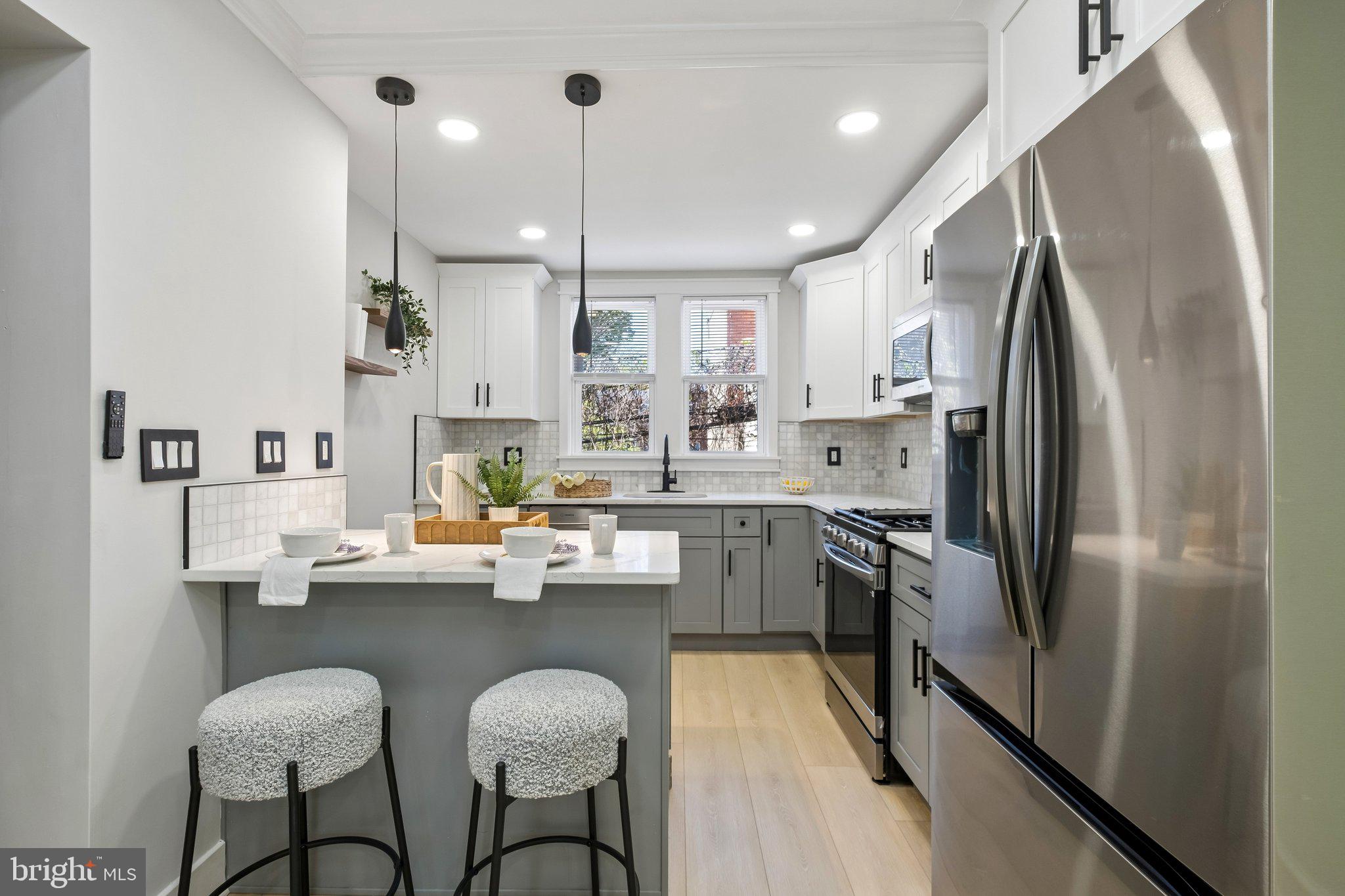 PORT RICHMOND - Residential