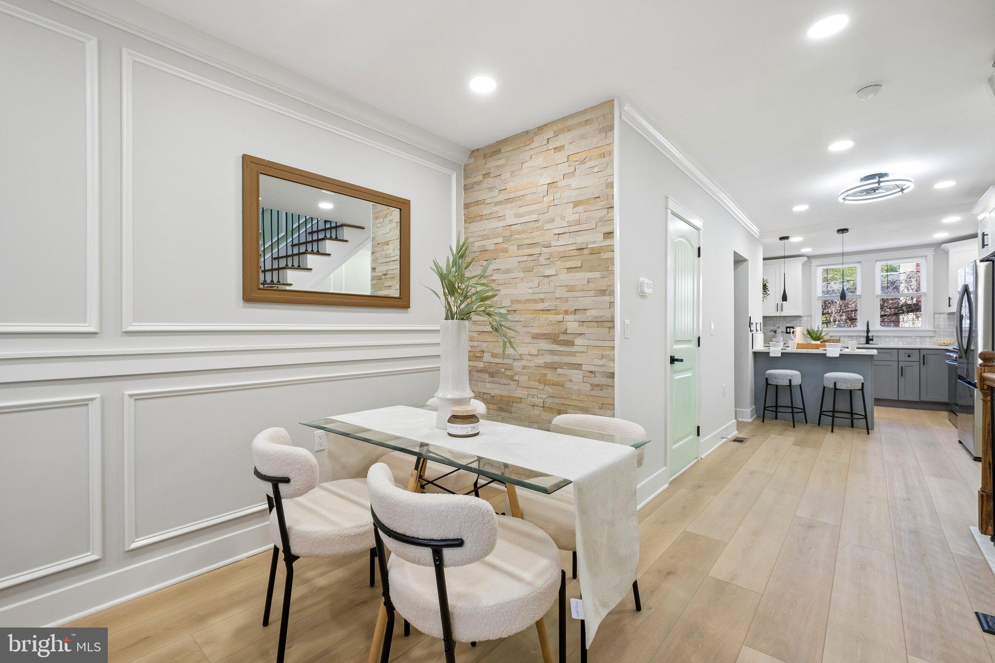 PORT RICHMOND - Residential