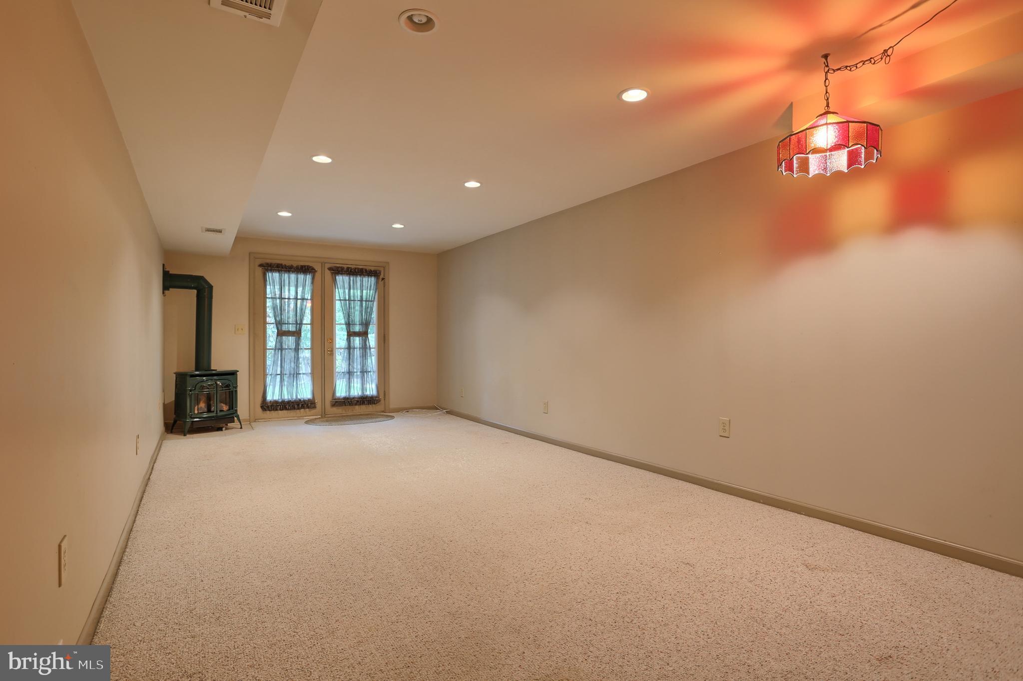 OAKMONT - Residential